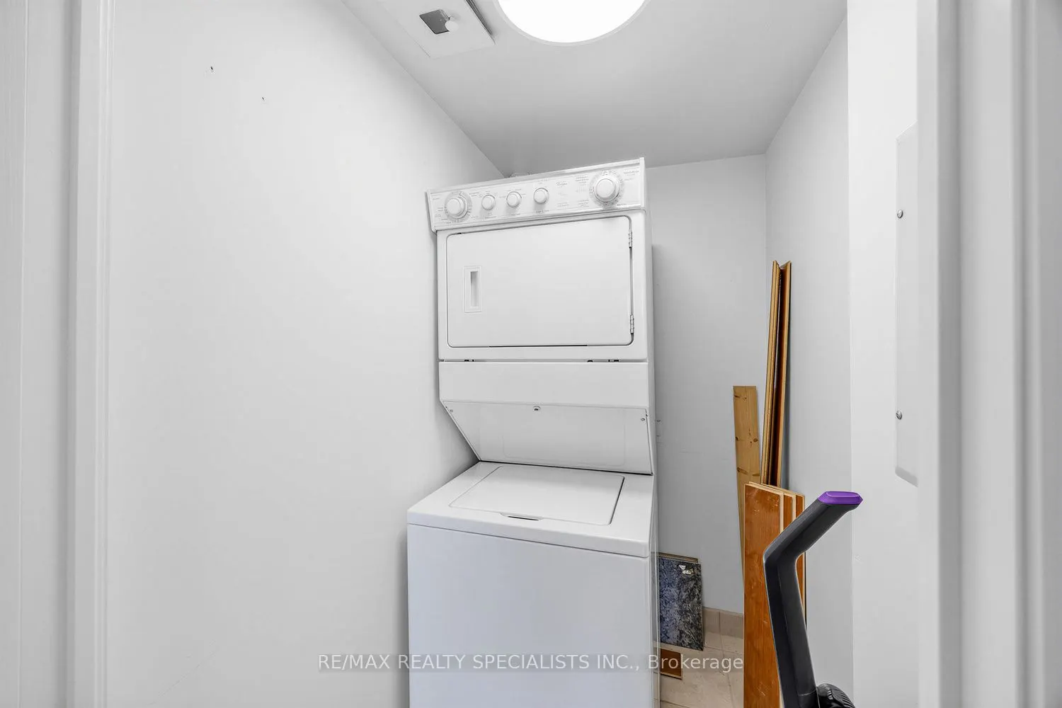 55 Strathaven Drive W #2011