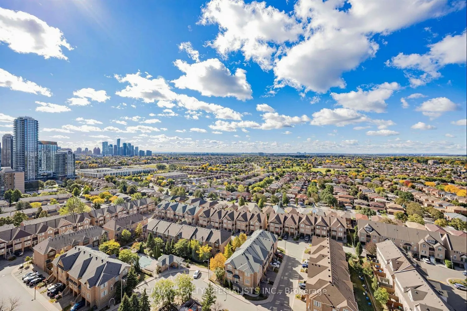 55 Strathaven Drive W #2011