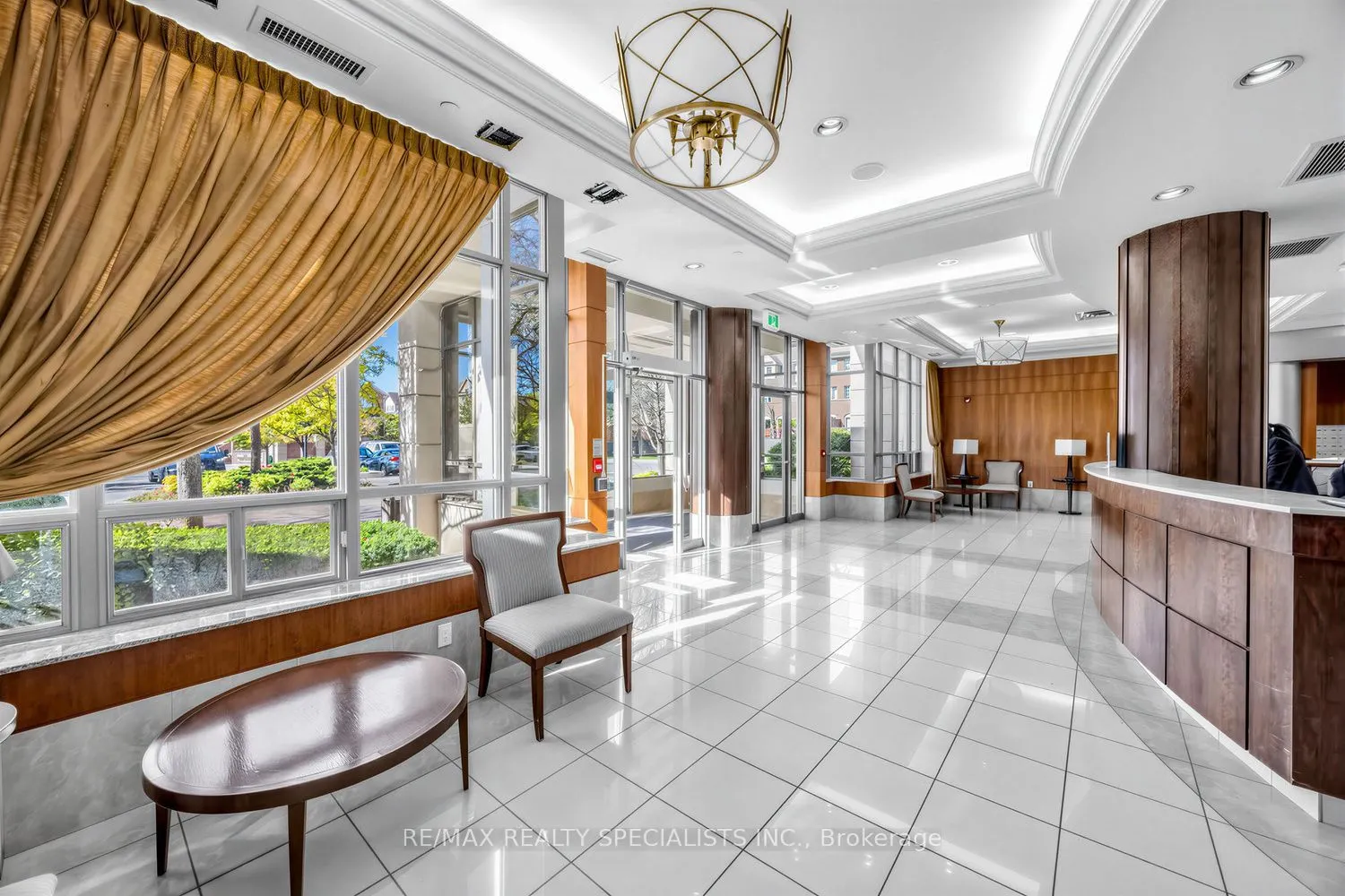 55 Strathaven Drive W #2011