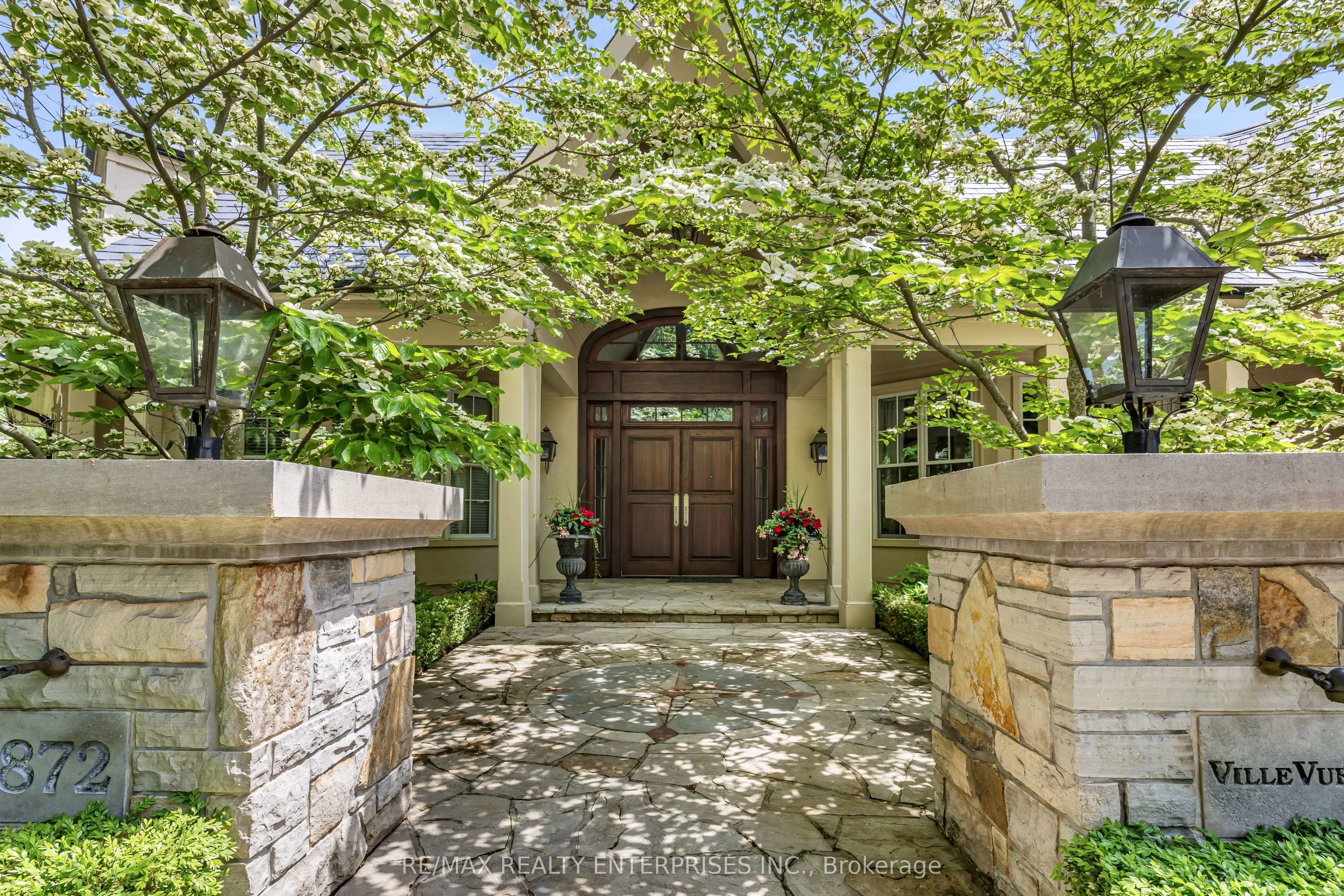 872 Whittier Crescent
