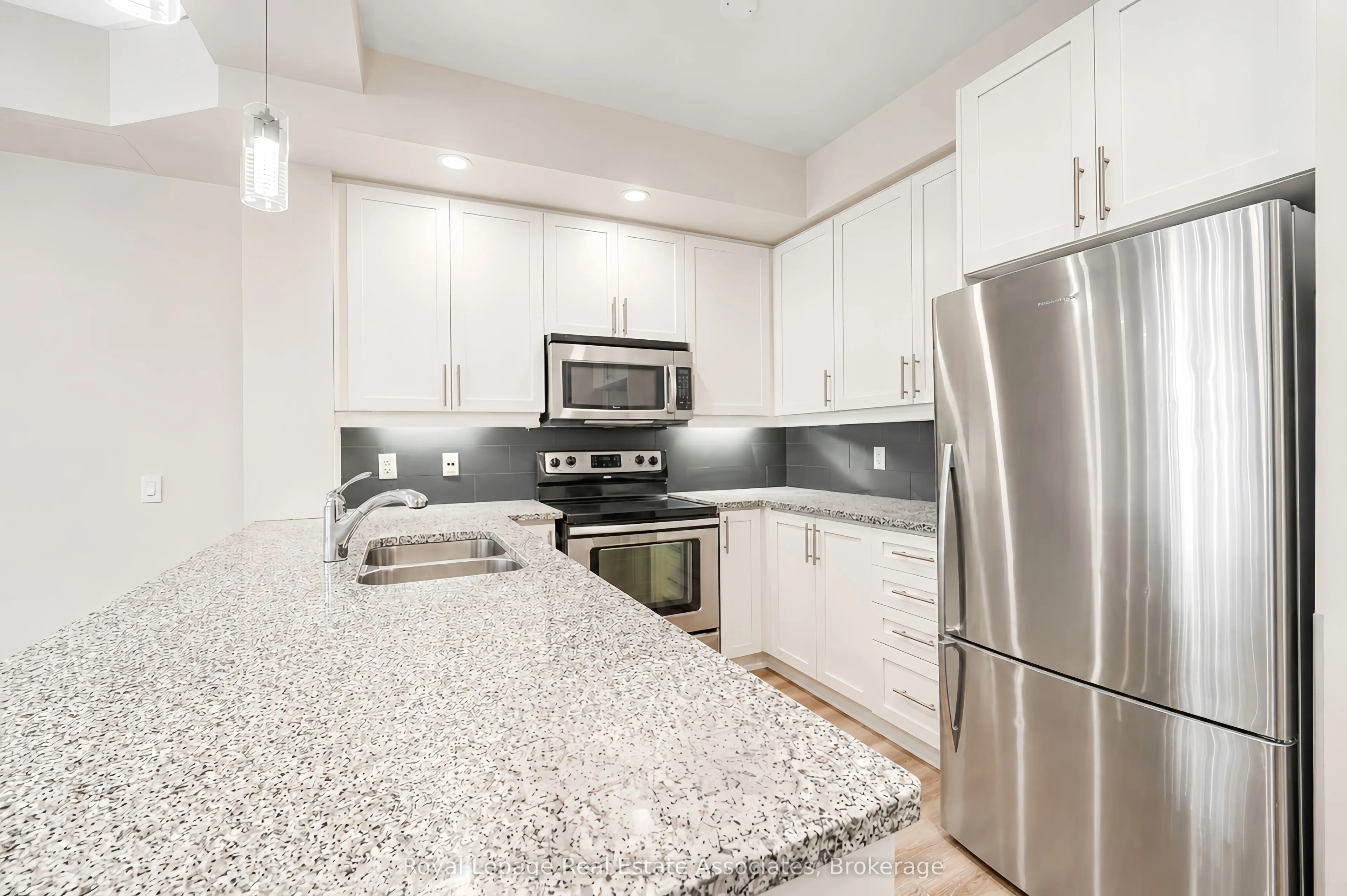 1 Hurontario Street #308