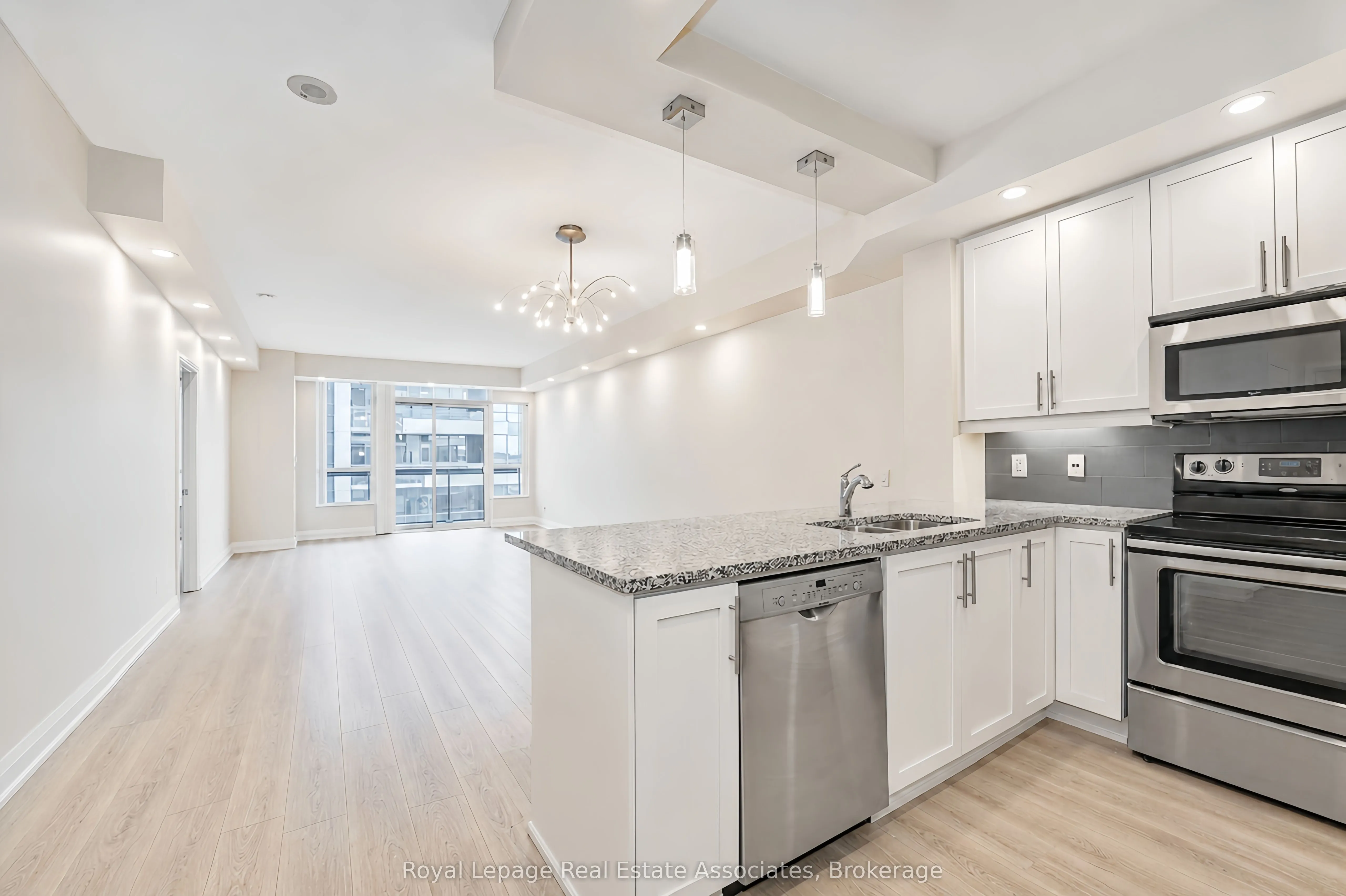 1 Hurontario Street #308