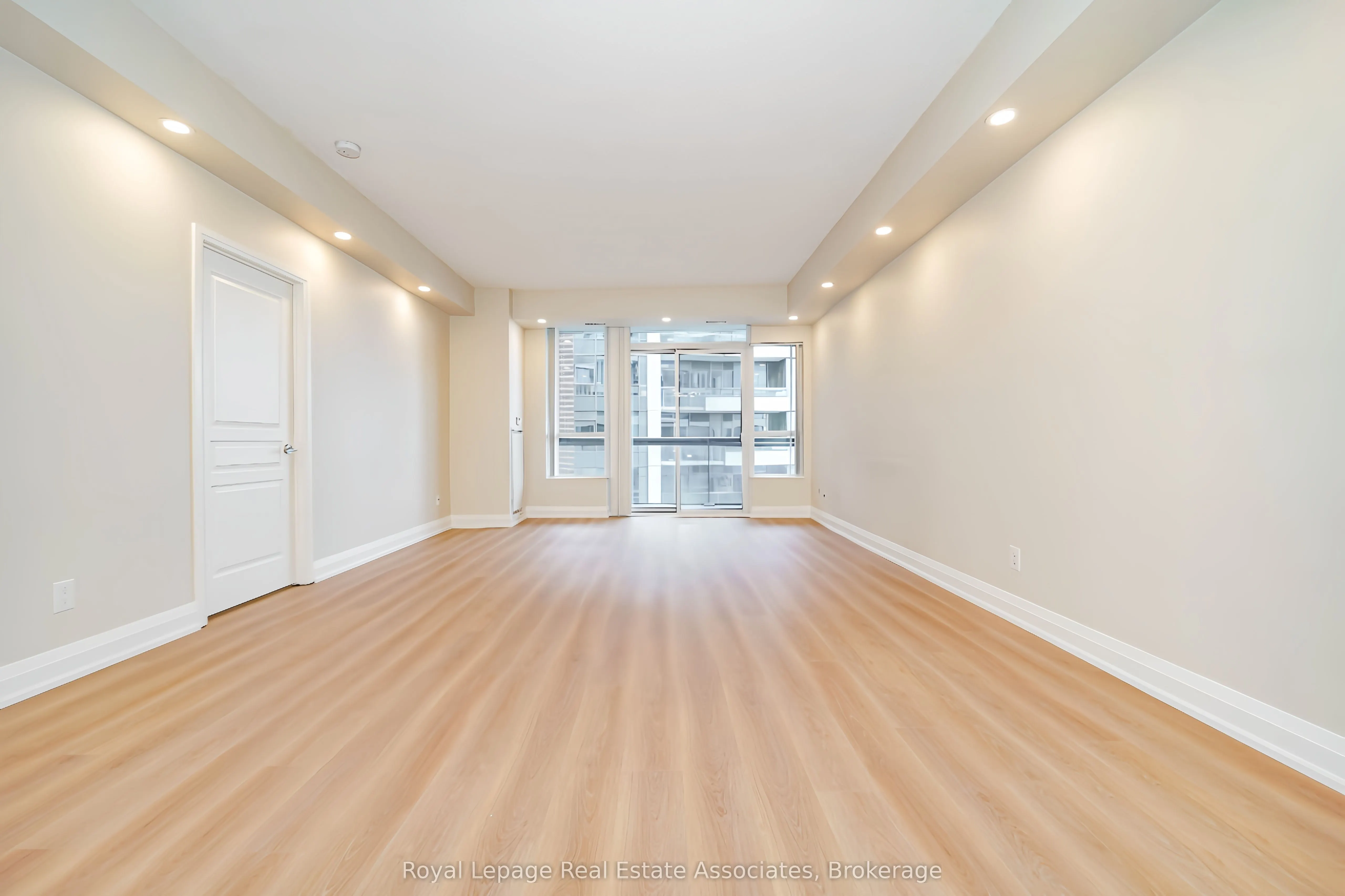 1 Hurontario Street #308