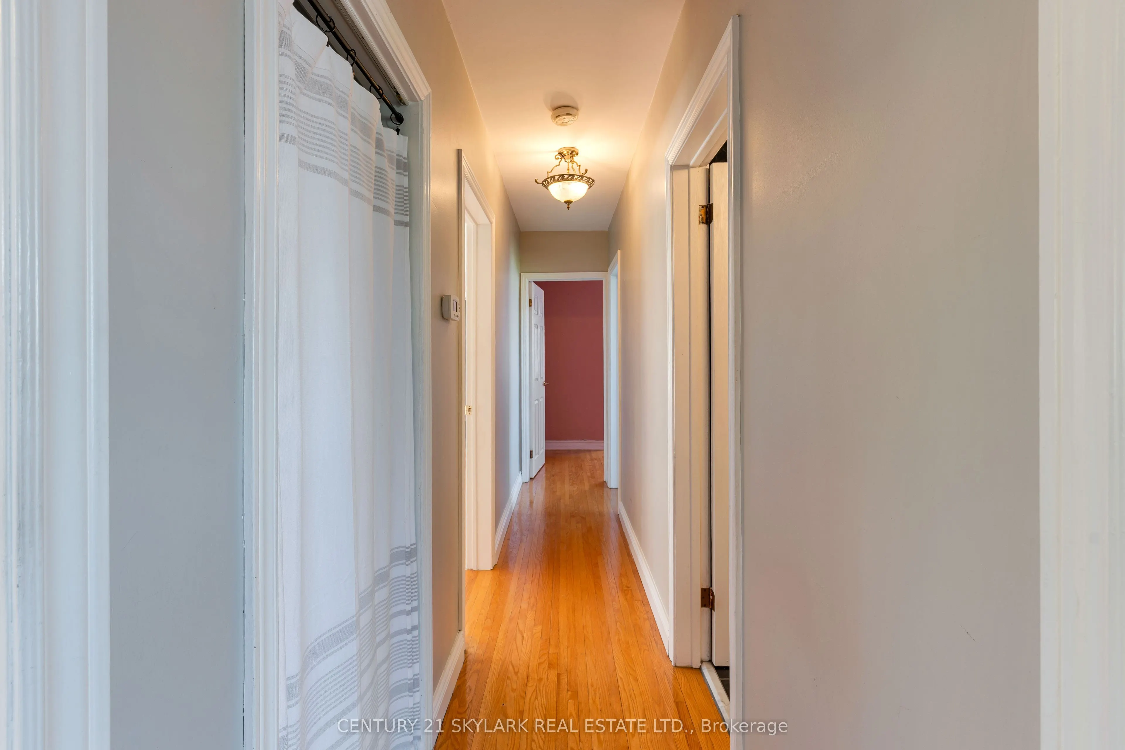 24 Aura Lea Boulevard