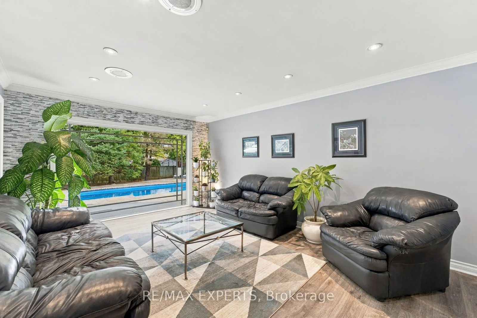 8 Fendley Court
