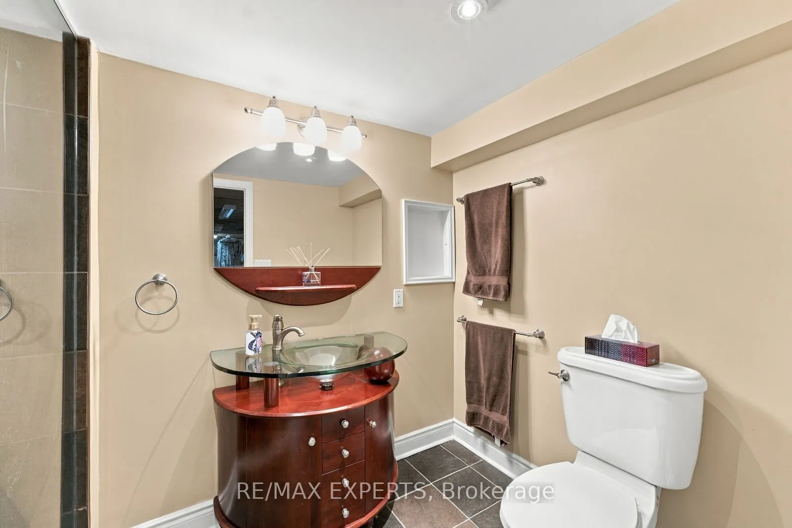 8 Fendley Court