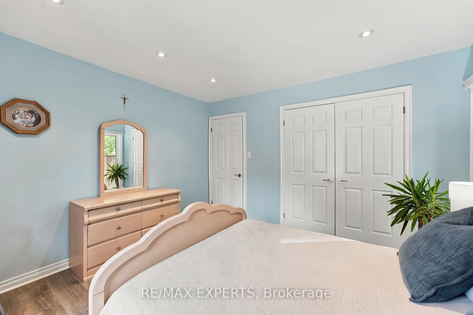 8 Fendley Court