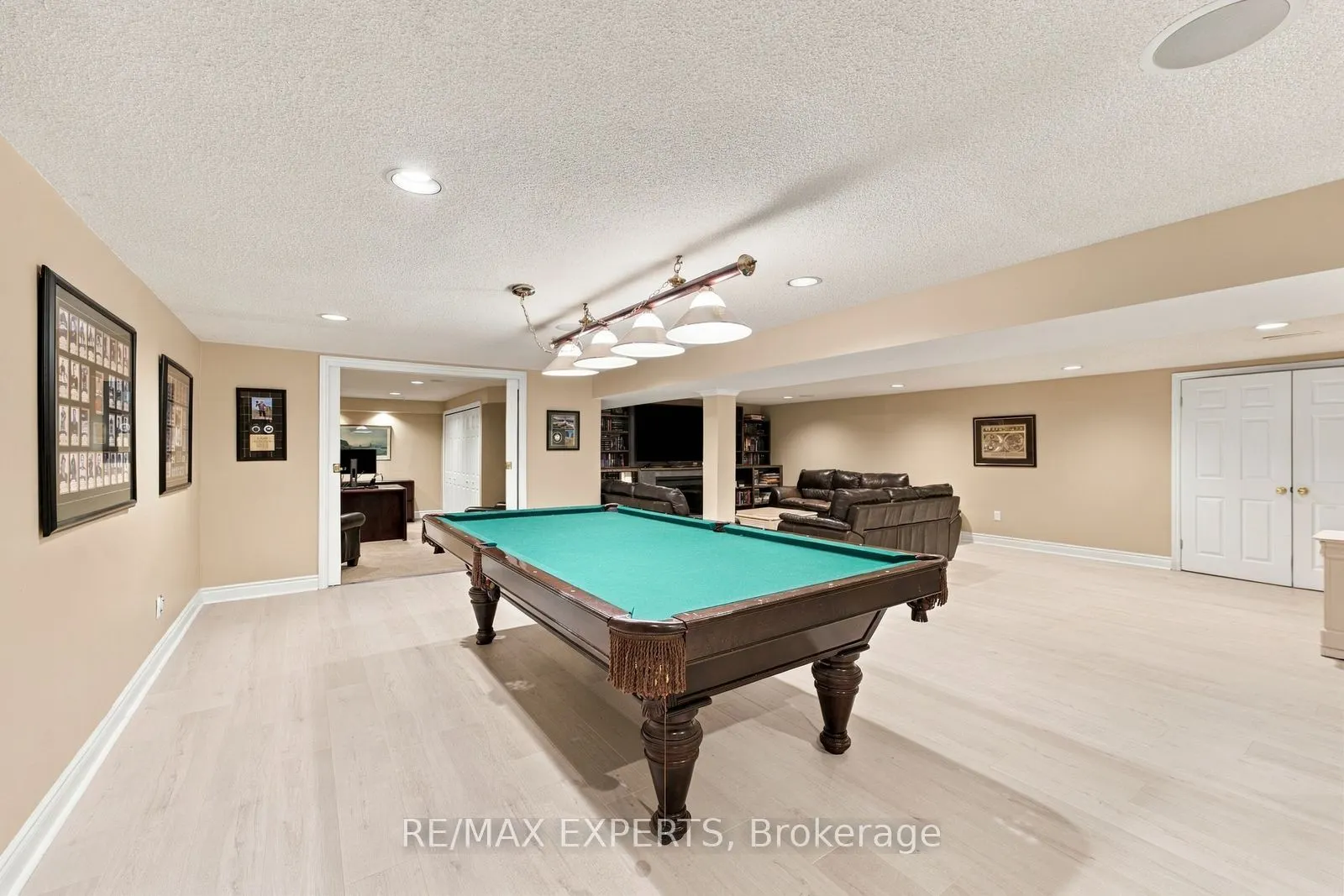 8 Fendley Court