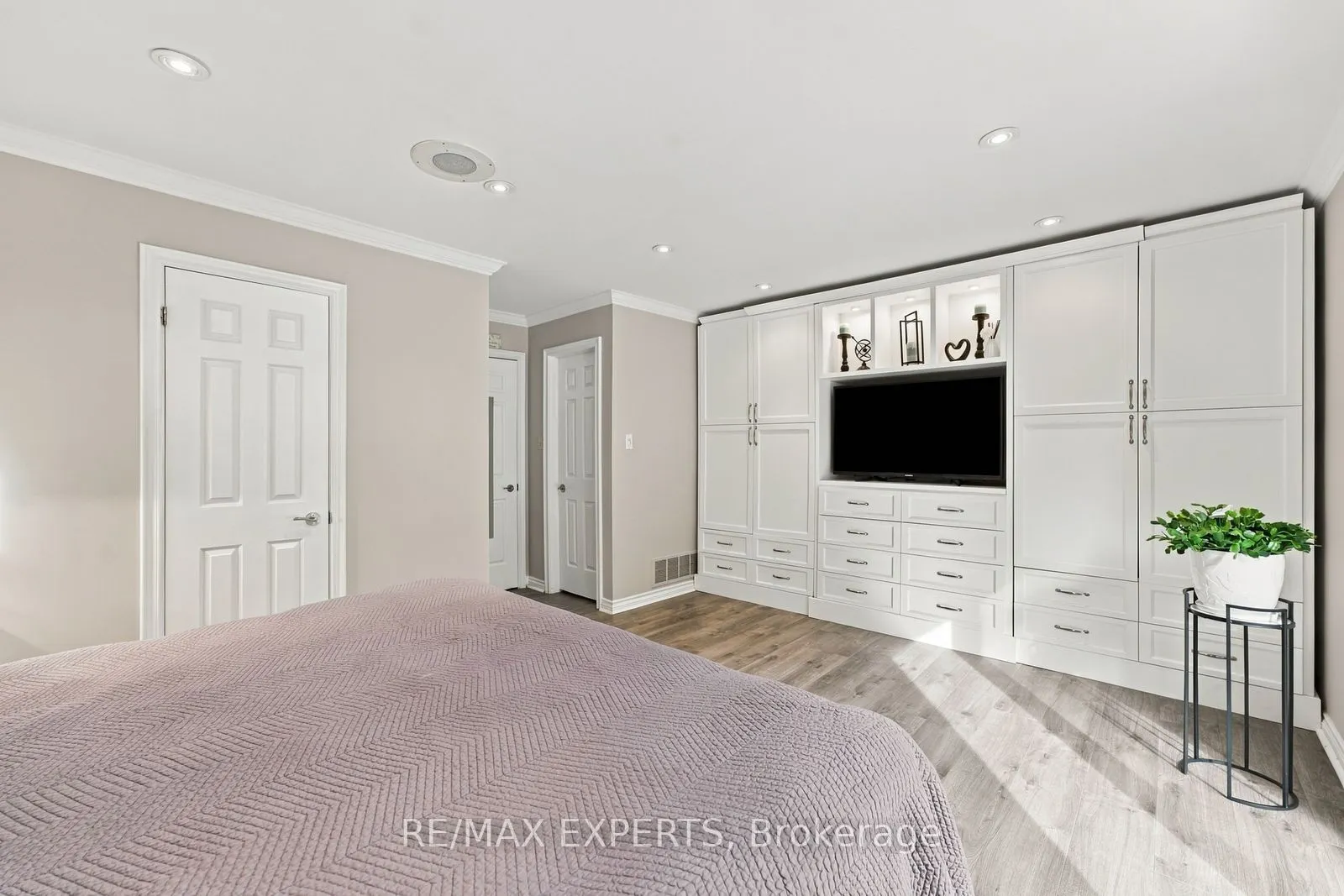8 Fendley Court