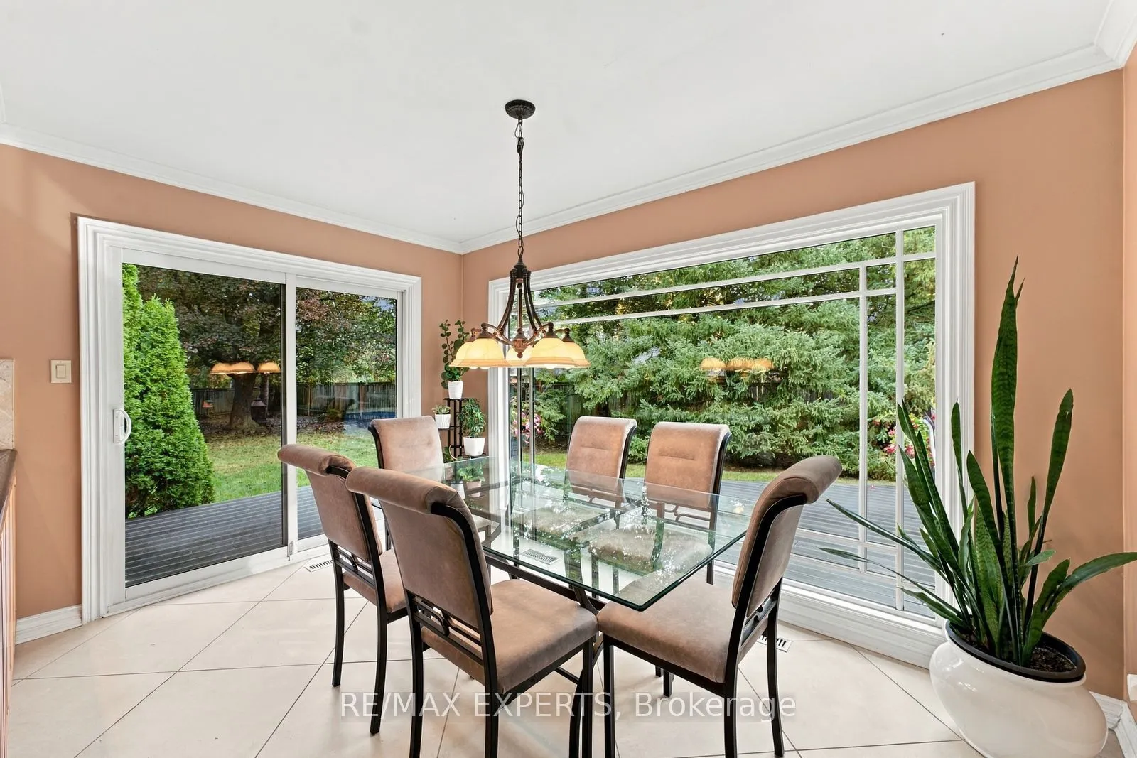 8 Fendley Court