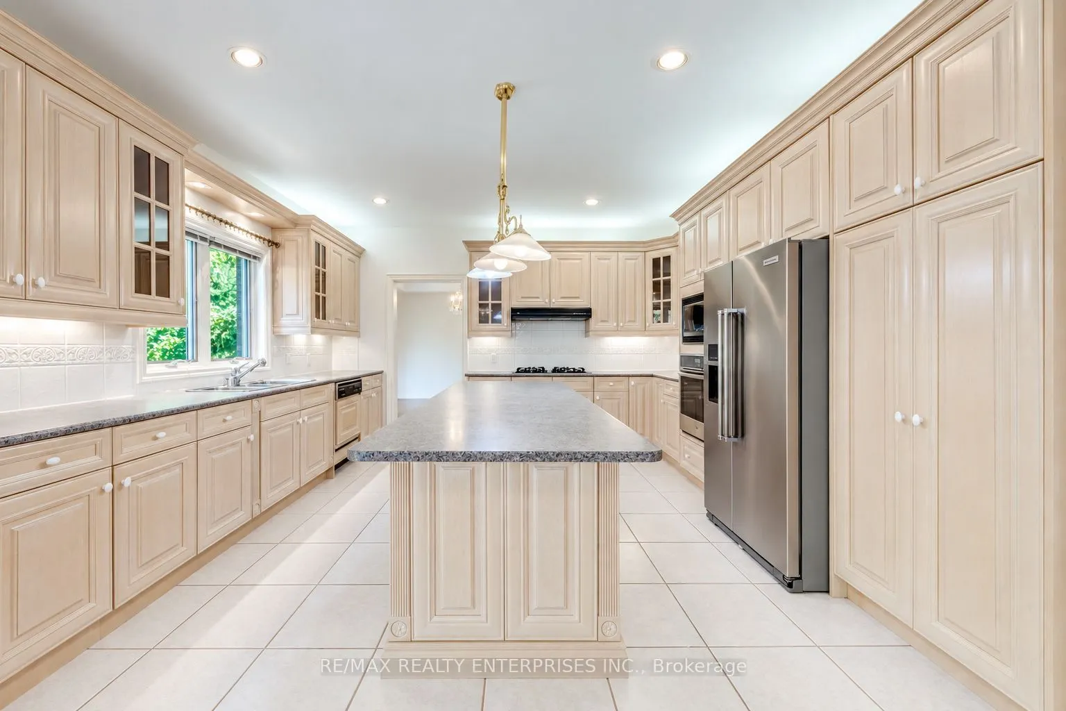 1599 Glenburnie Road