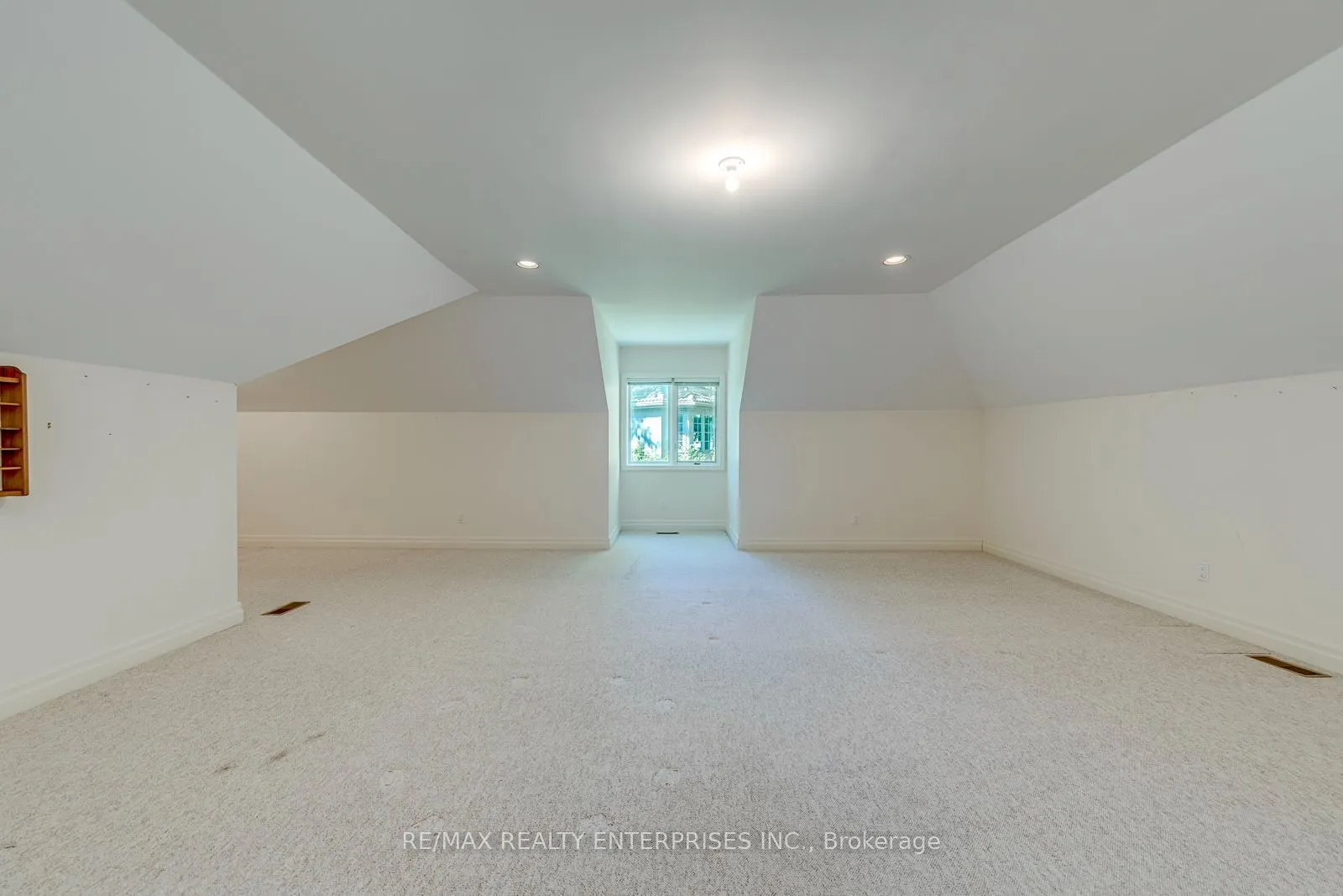 1599 Glenburnie Road