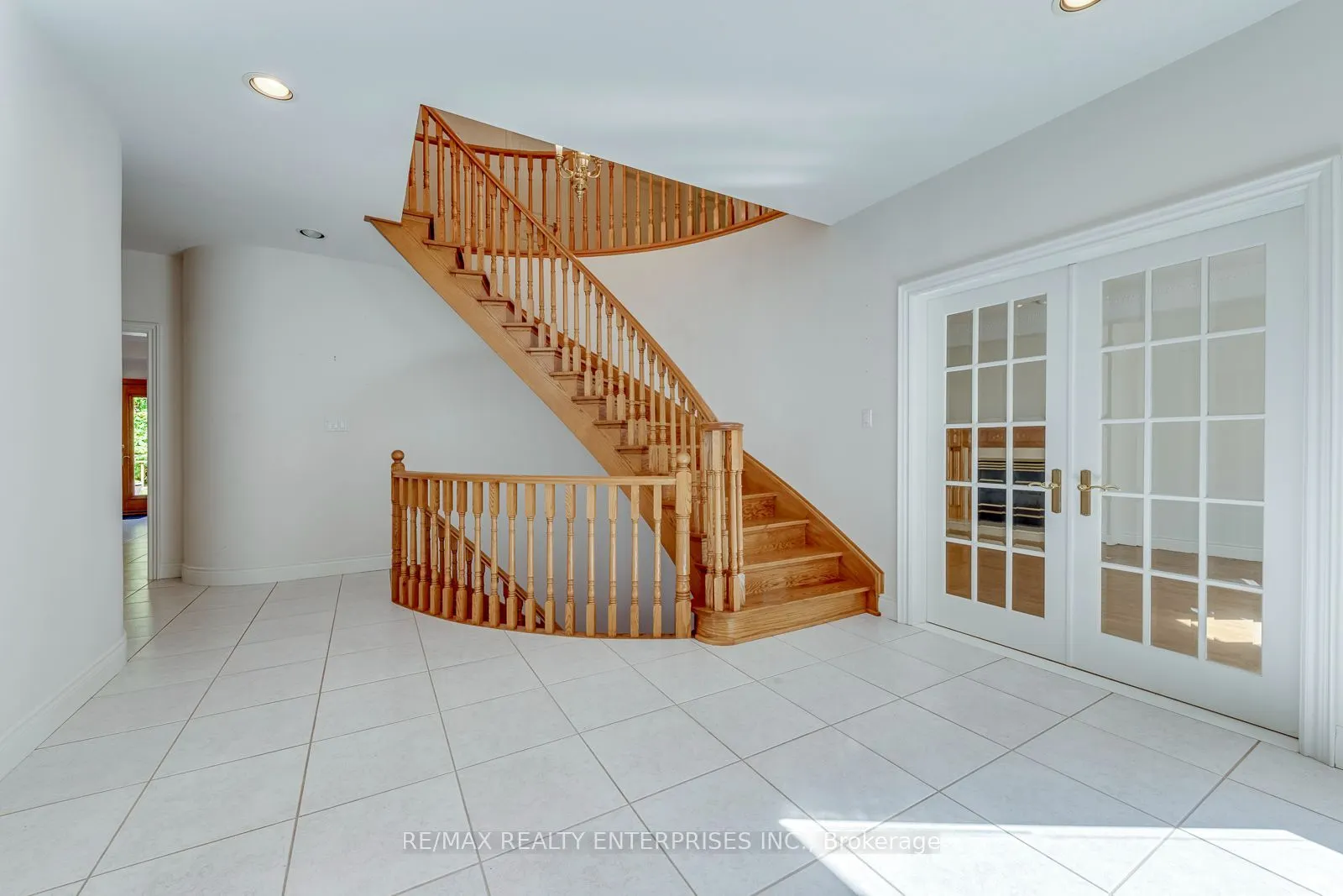 1599 Glenburnie Road