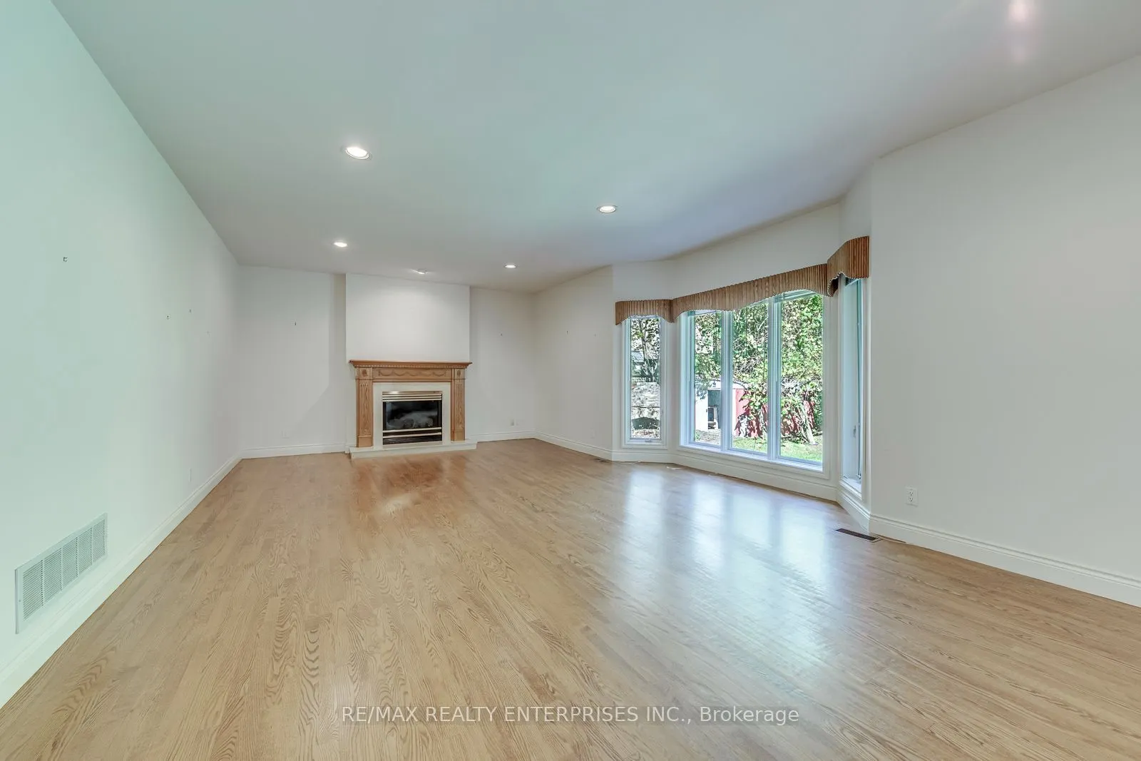 1599 Glenburnie Road