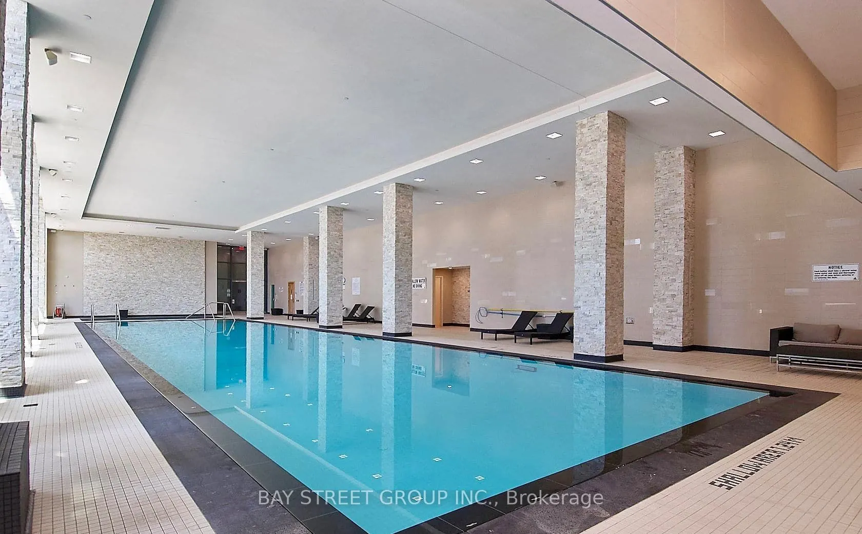 2212 Lake Shore Boulevard W #4304