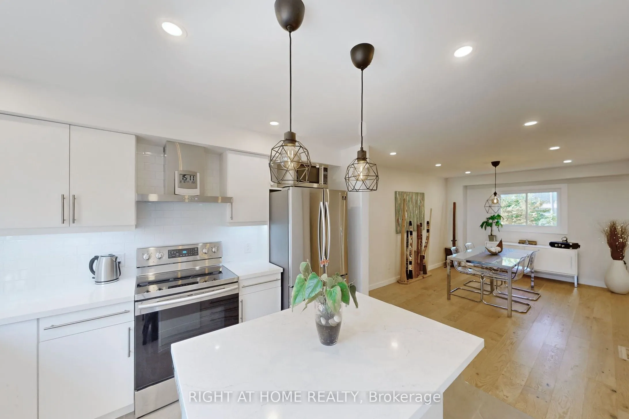 400 Bloor Street #6