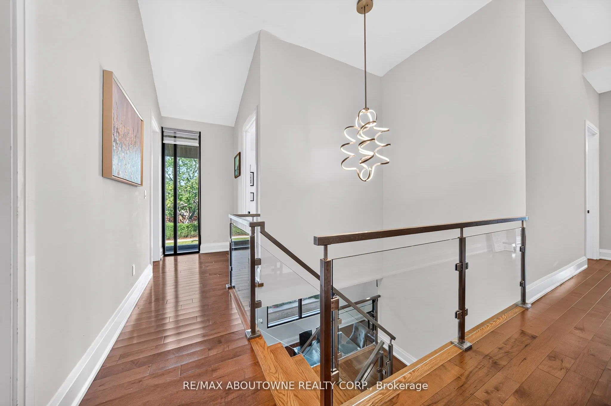 1526 Bridge Road