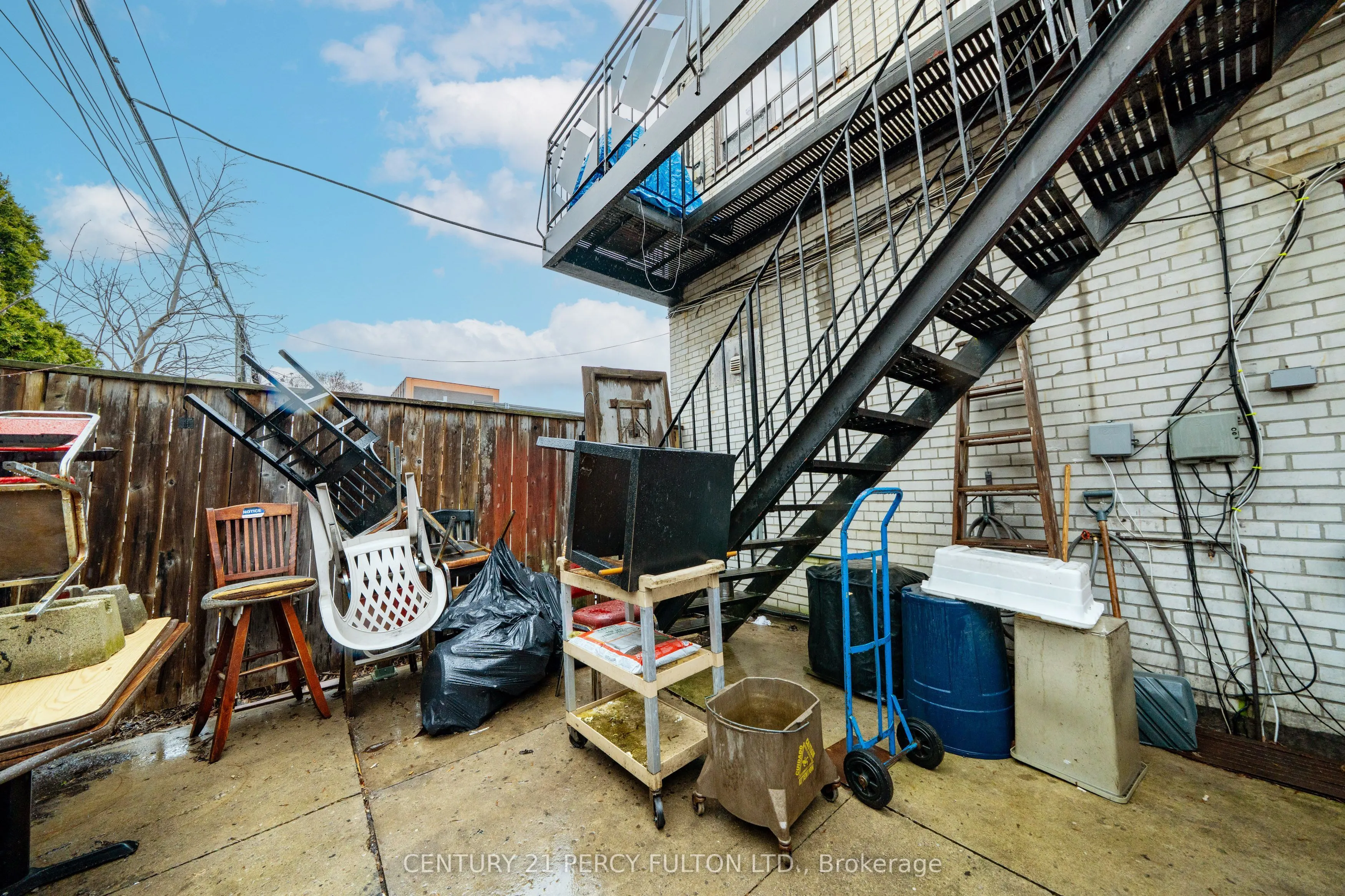 744-746 Wilson Avenue