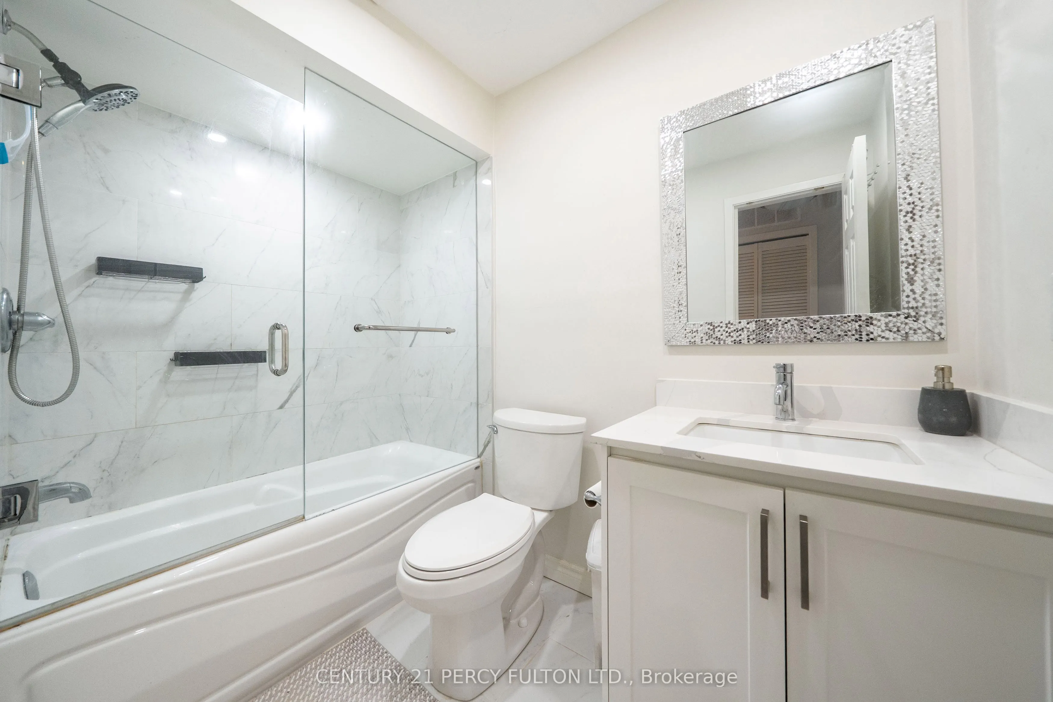 744-746 Wilson Avenue