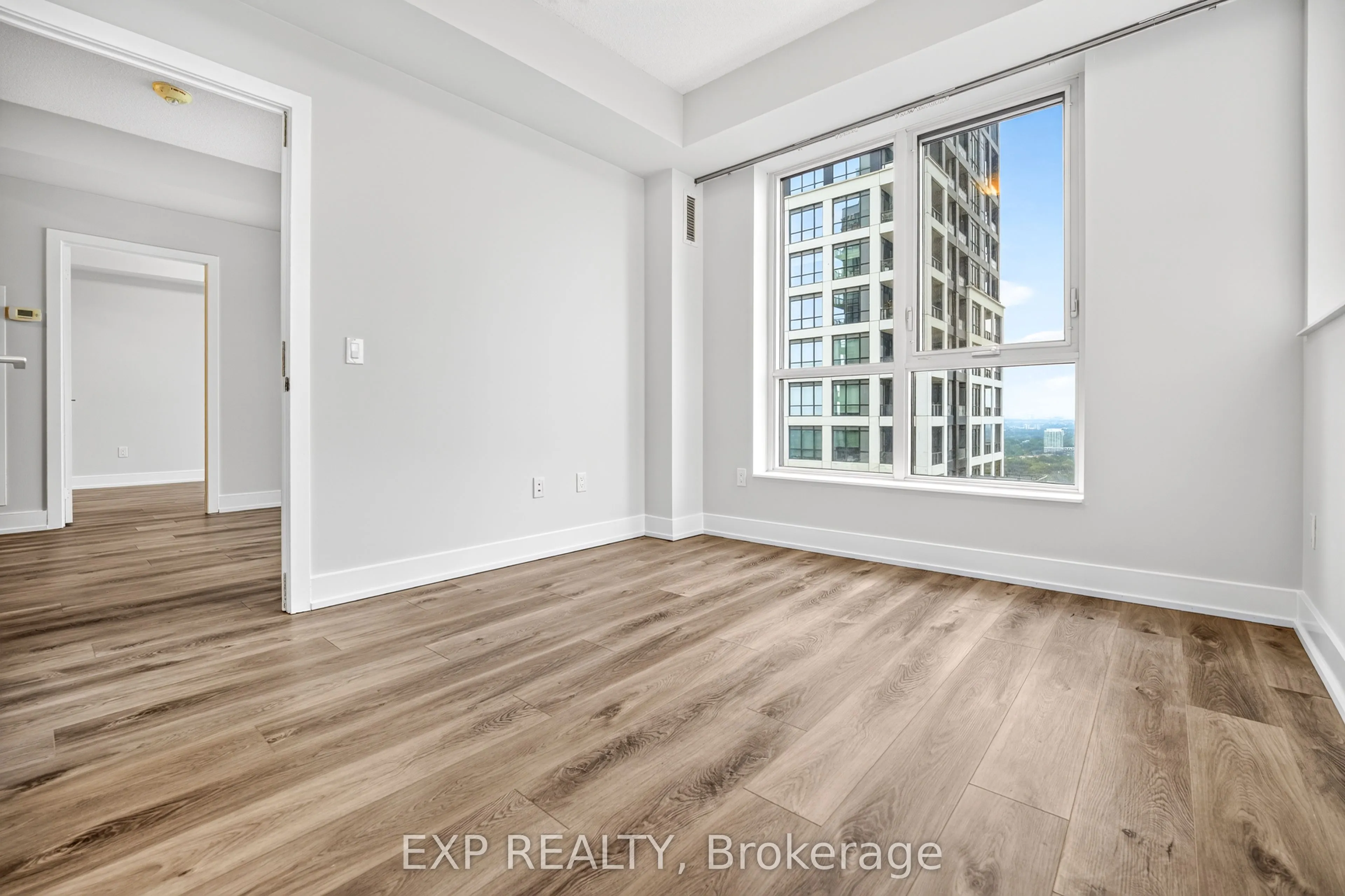 7 Mabelle Avenue #3807