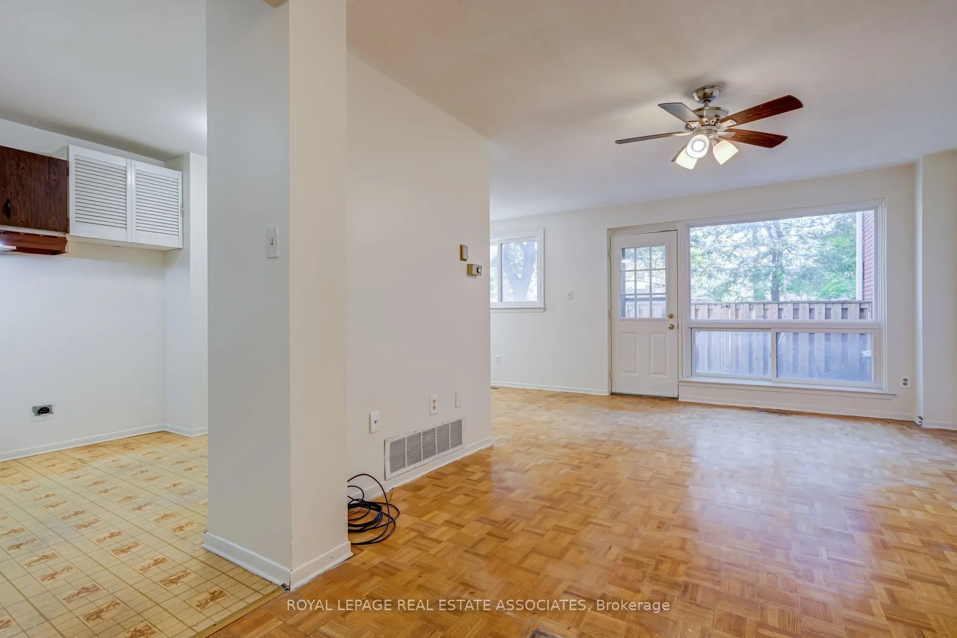 215 Mississauga Valley Boulevard #38