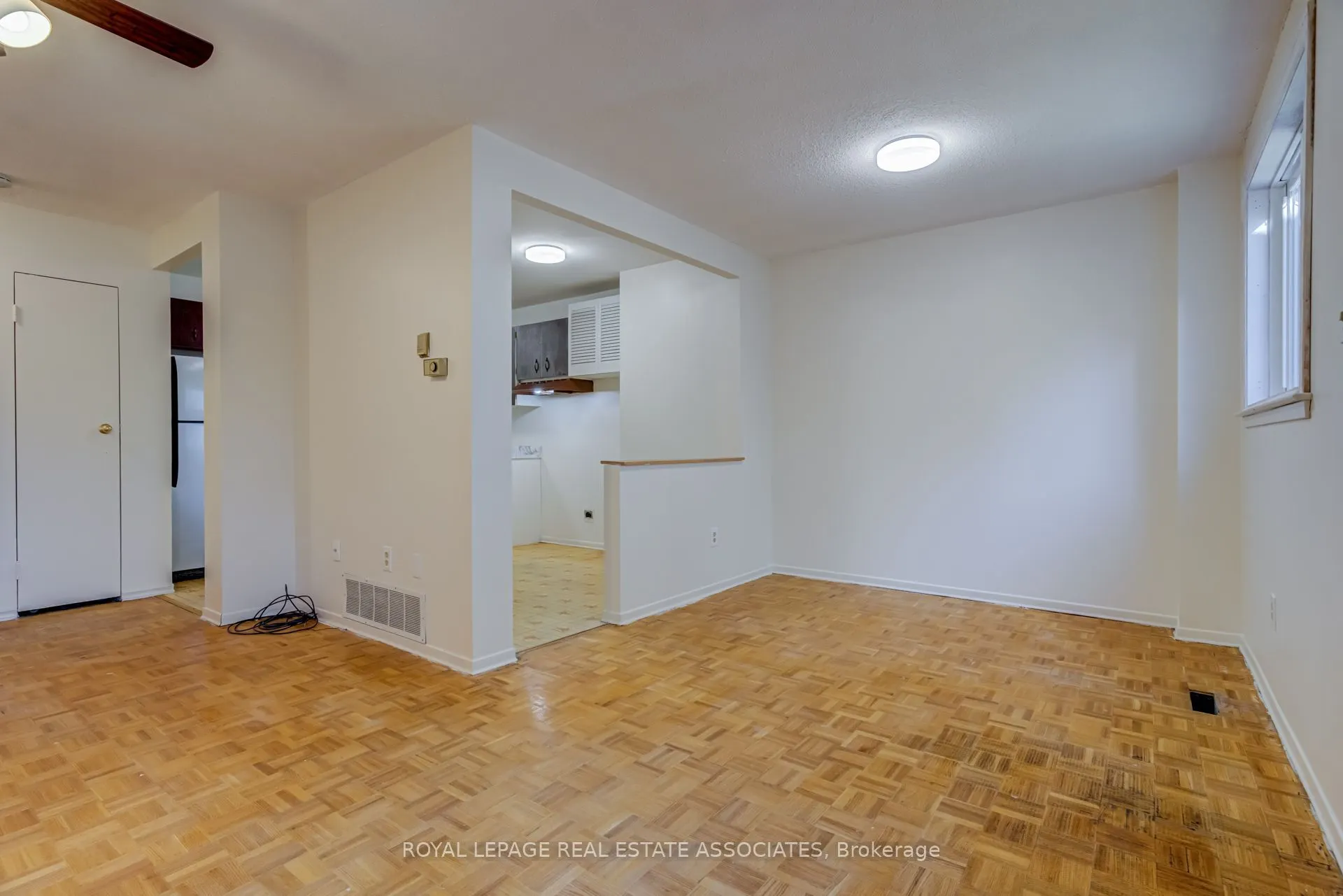 215 Mississauga Valley Boulevard #38