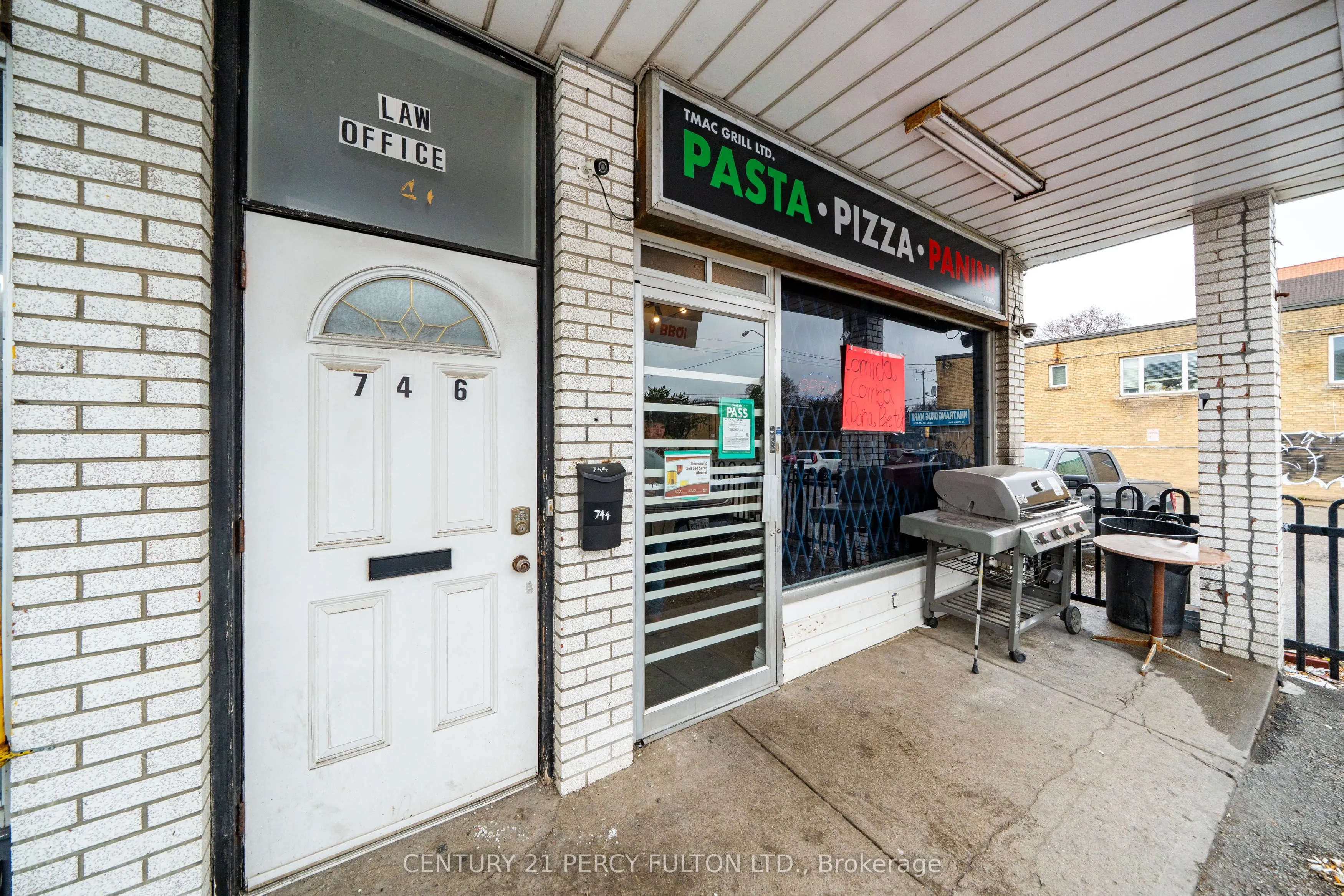 744-746 Wilson Avenue