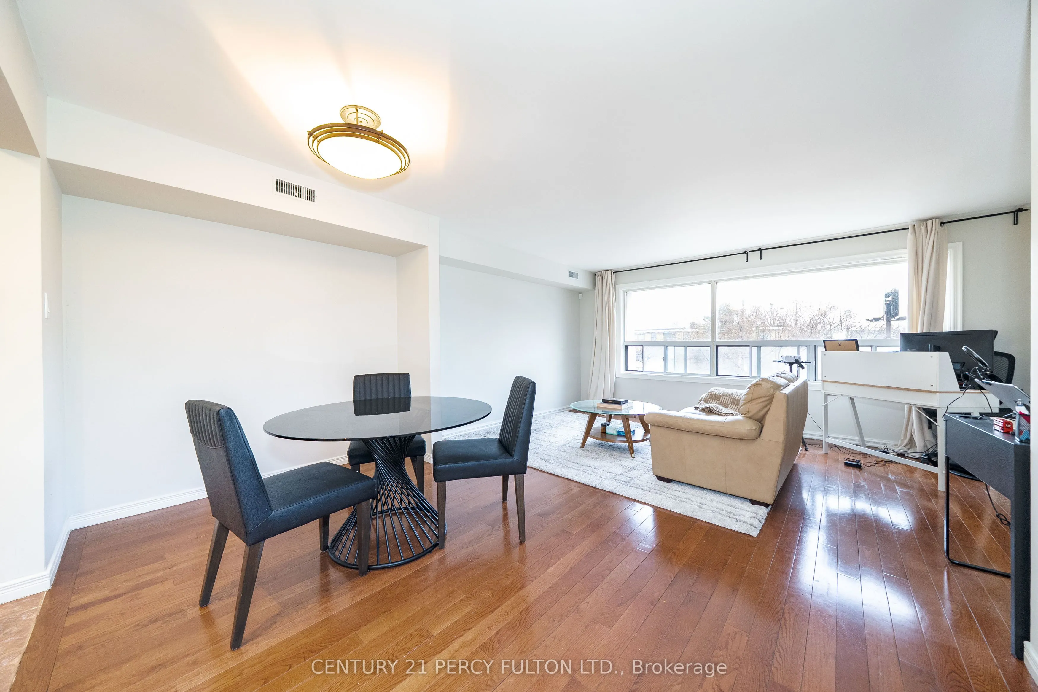 744-746 Wilson Avenue