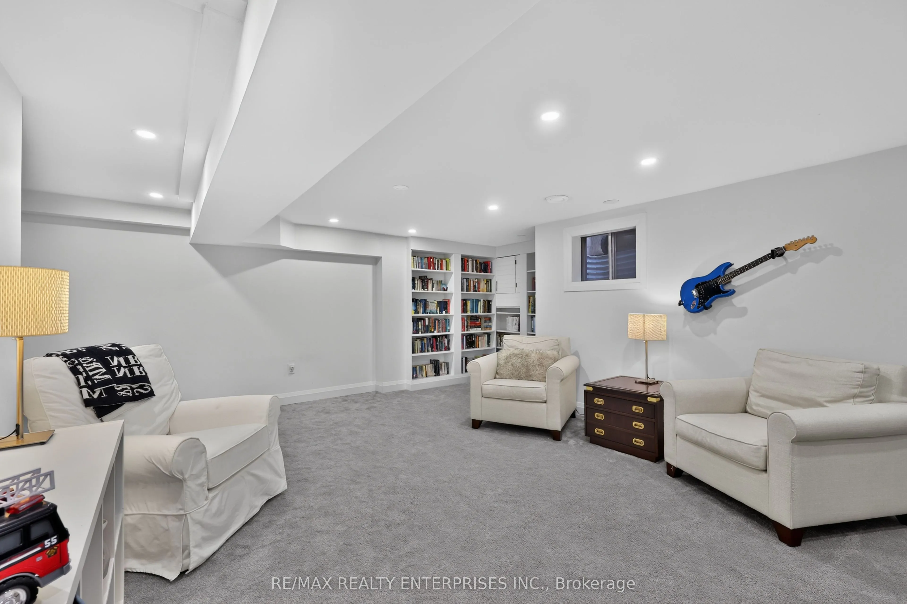 1019 Mesa Crescent