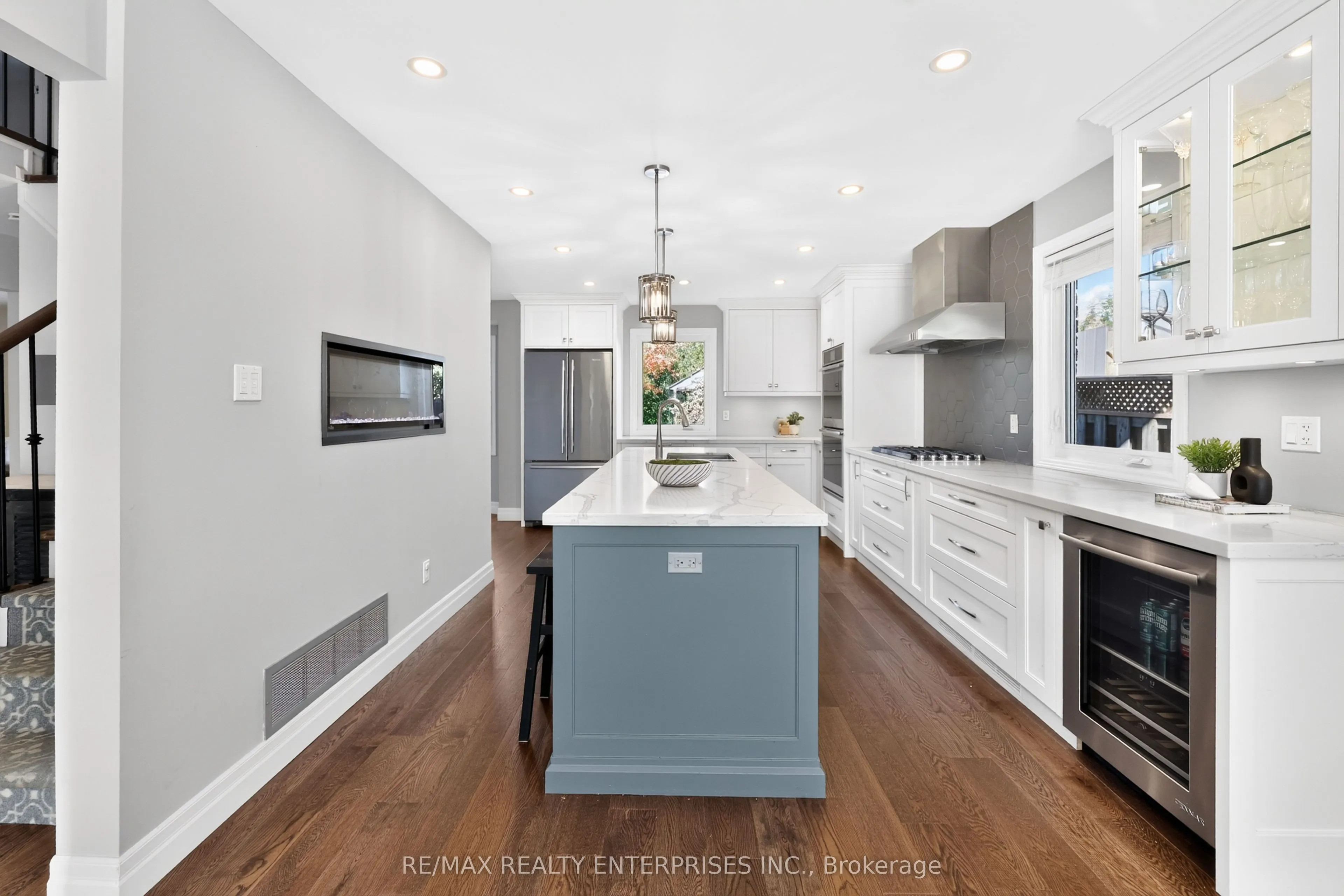 1019 Mesa Crescent