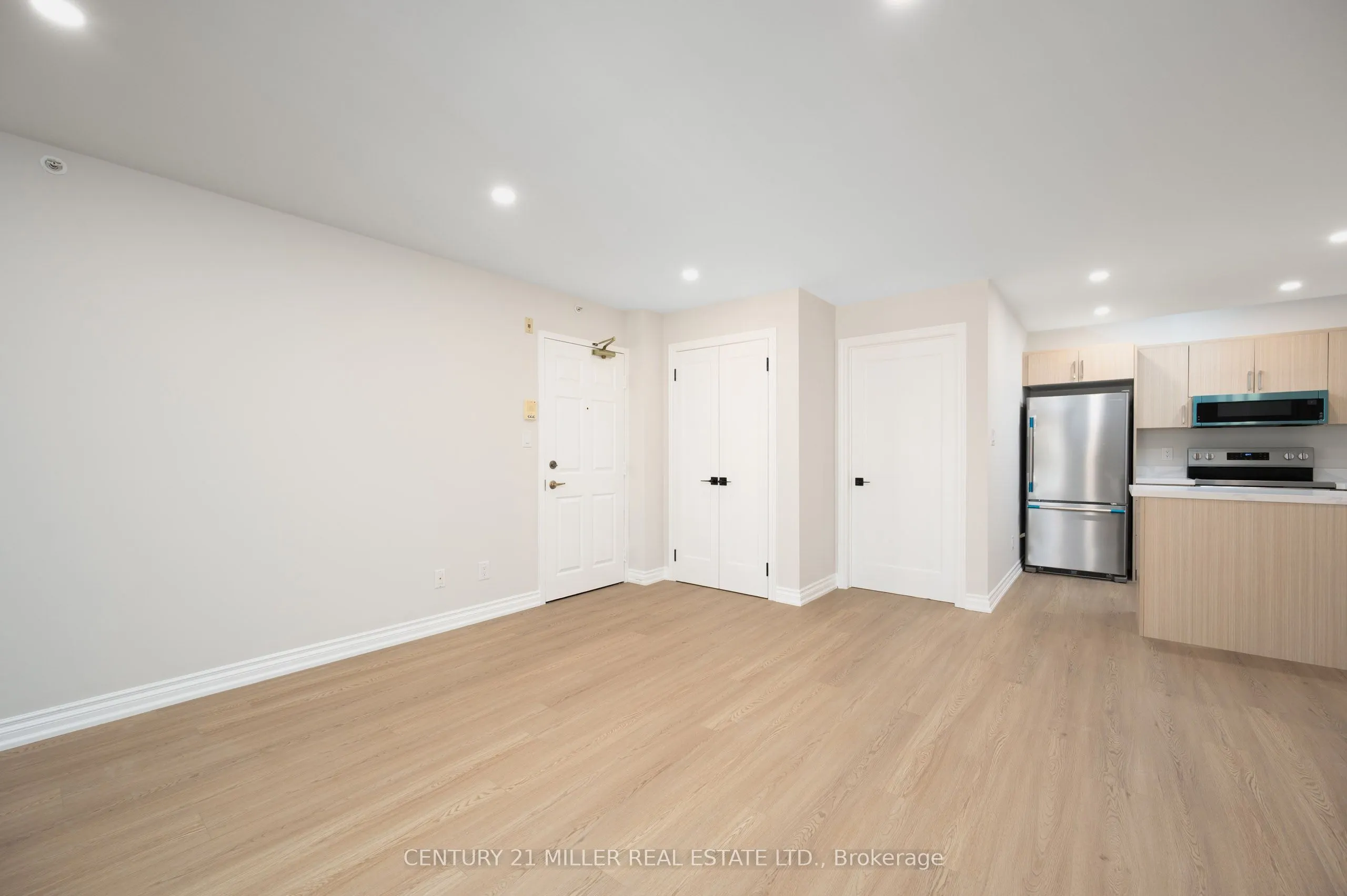 1451 Walkers Line #206