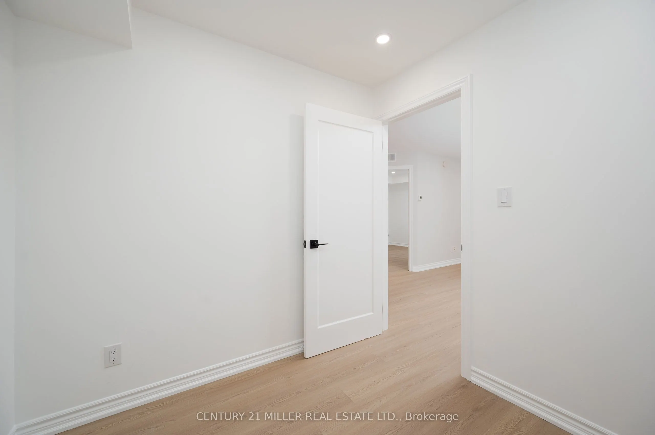 1451 Walkers Line #206