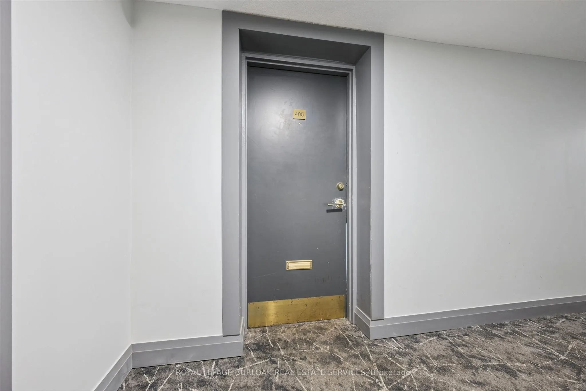 2411 New Street #405