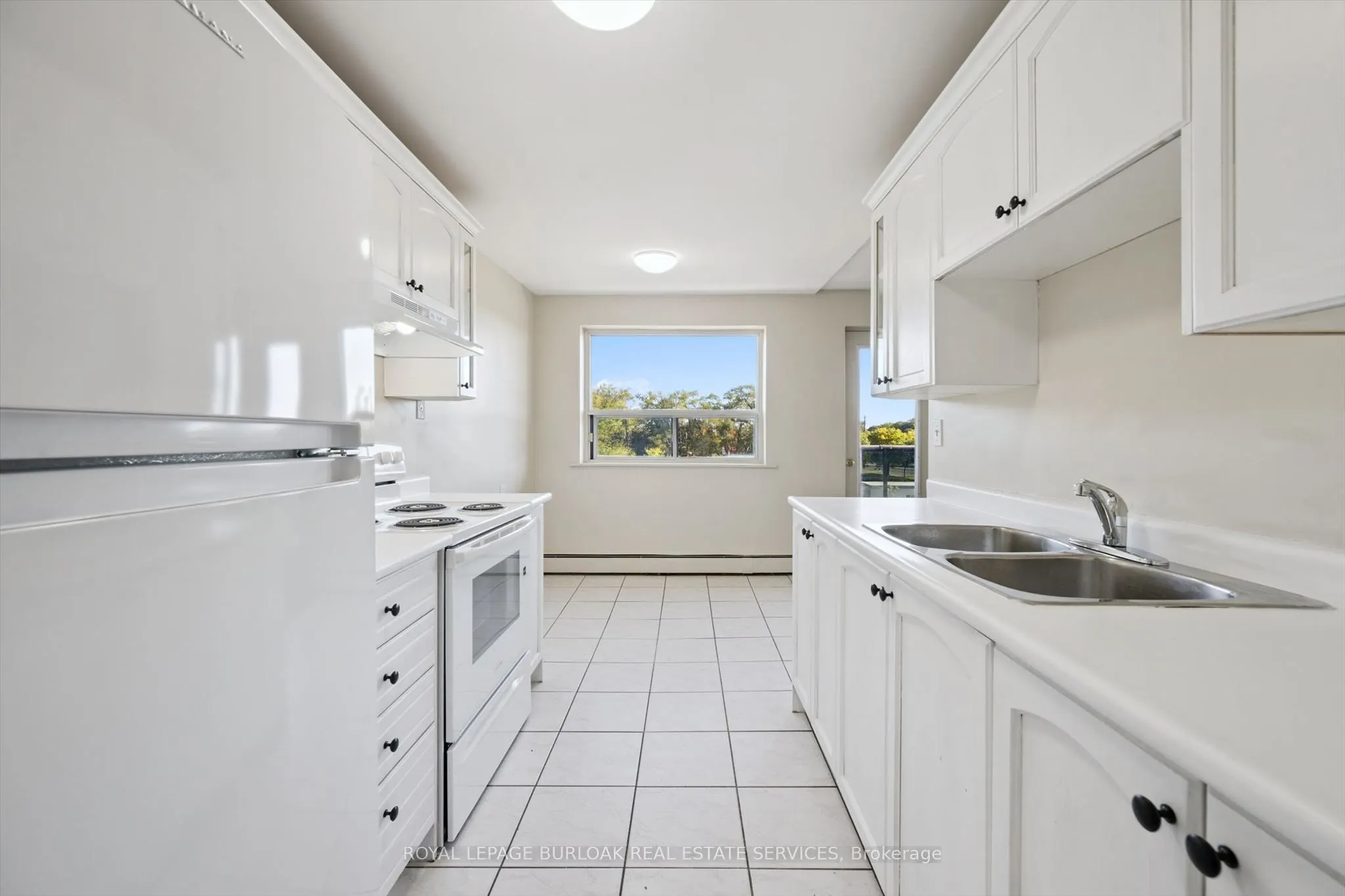 2411 New Street #405