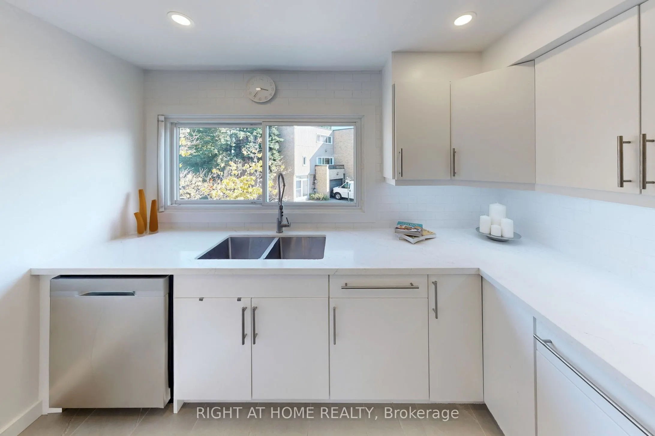 400 Bloor Street #6