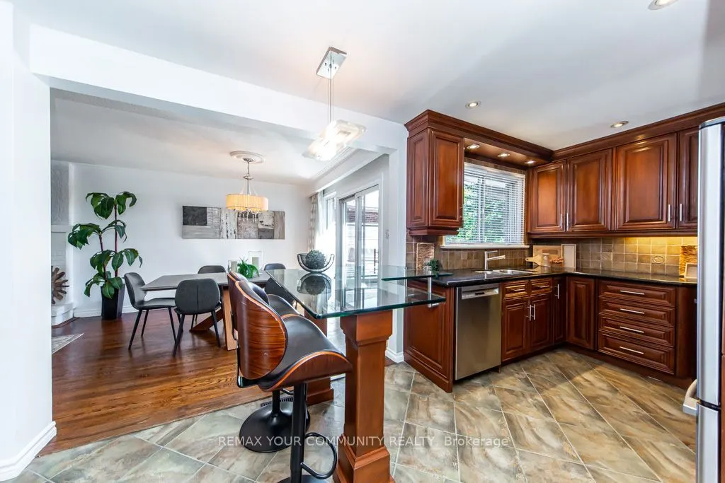 66 Decarie Circle
