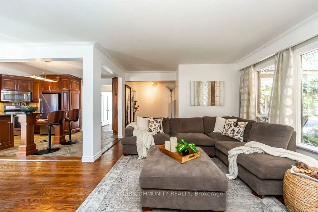 66 Decarie Circle