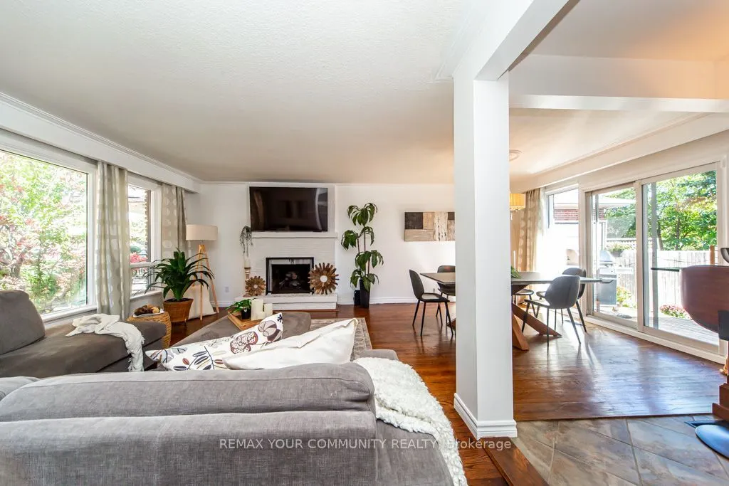 66 Decarie Circle