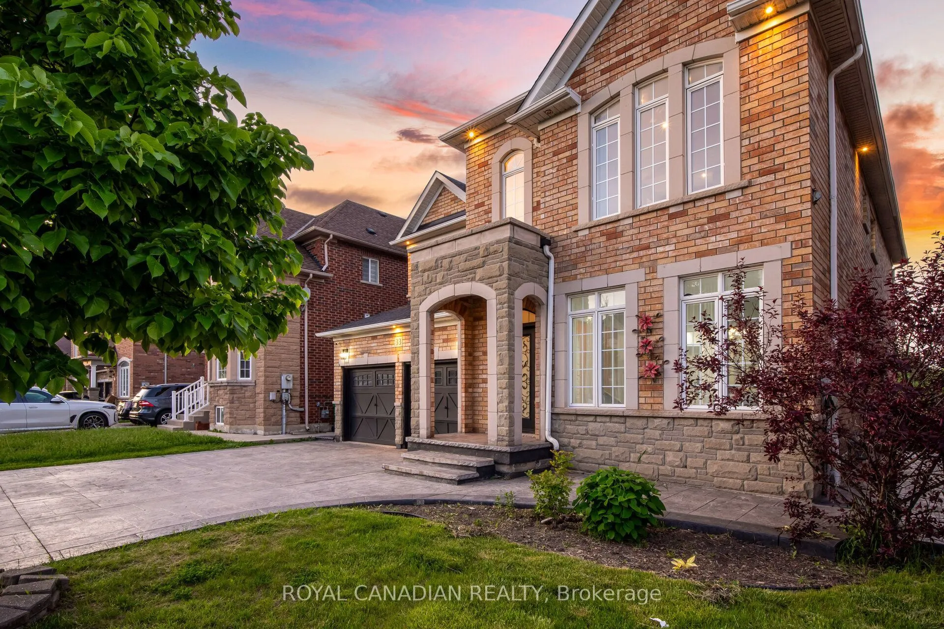 33 Rubysilver Drive