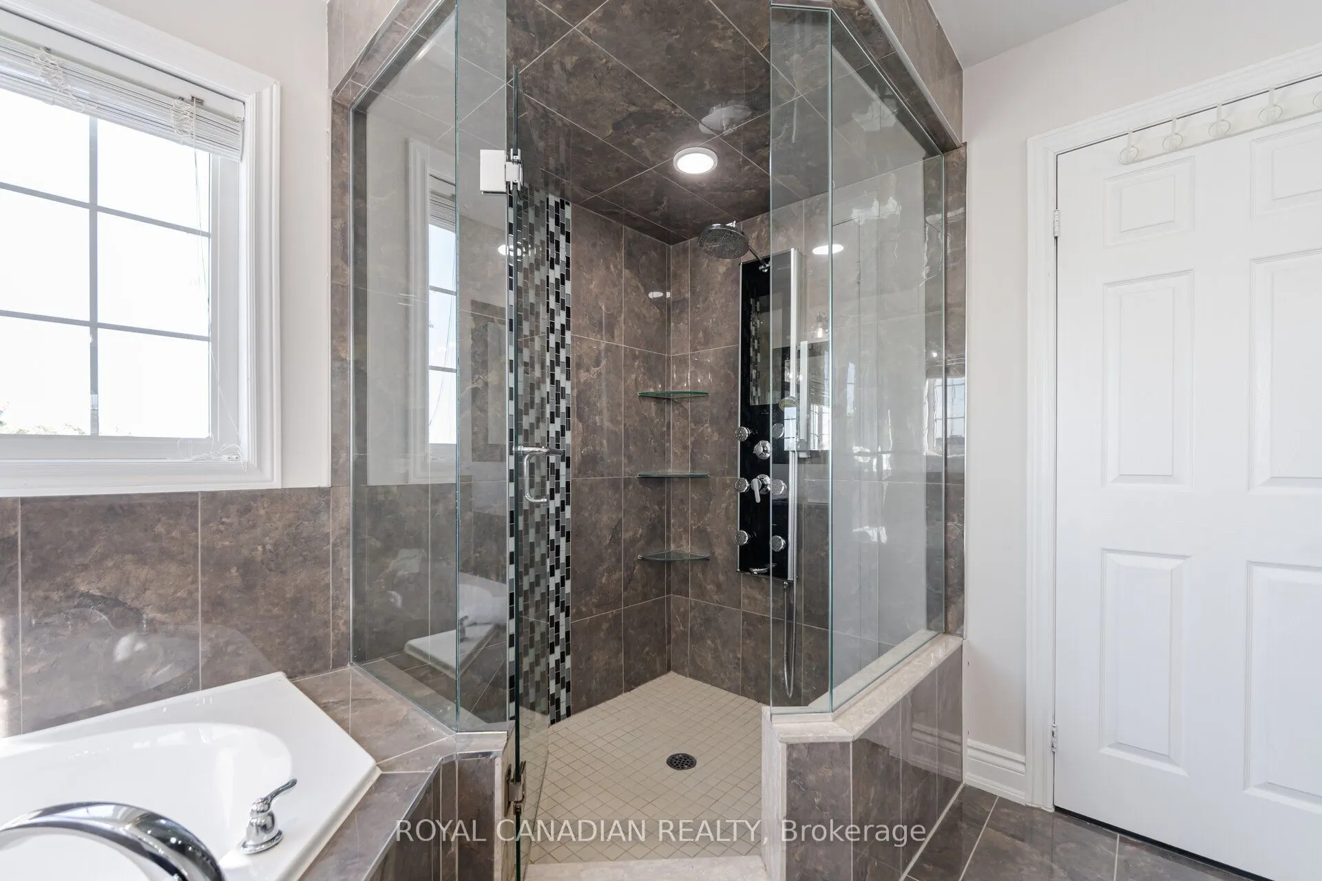 33 Rubysilver Drive
