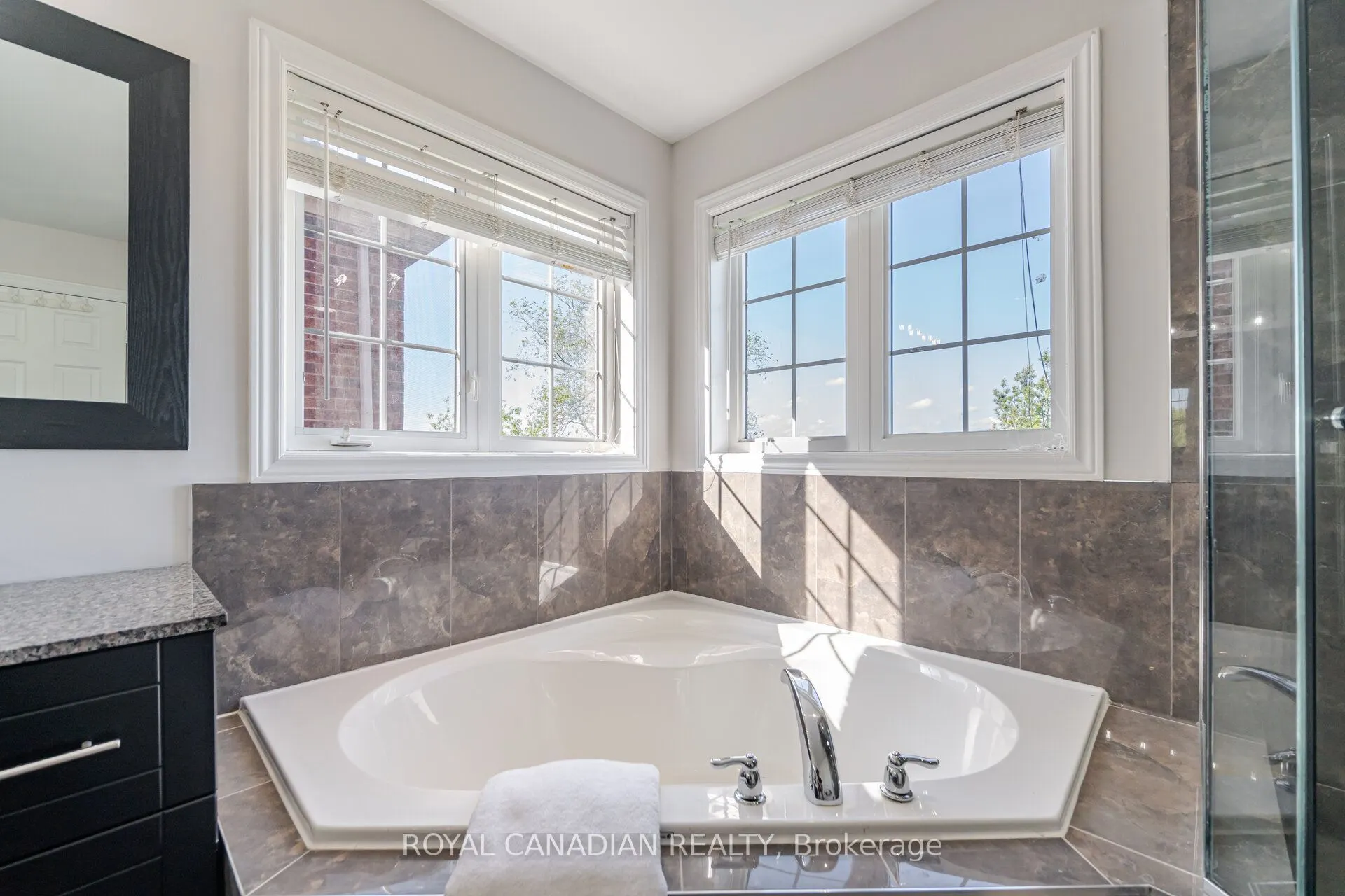 33 Rubysilver Drive