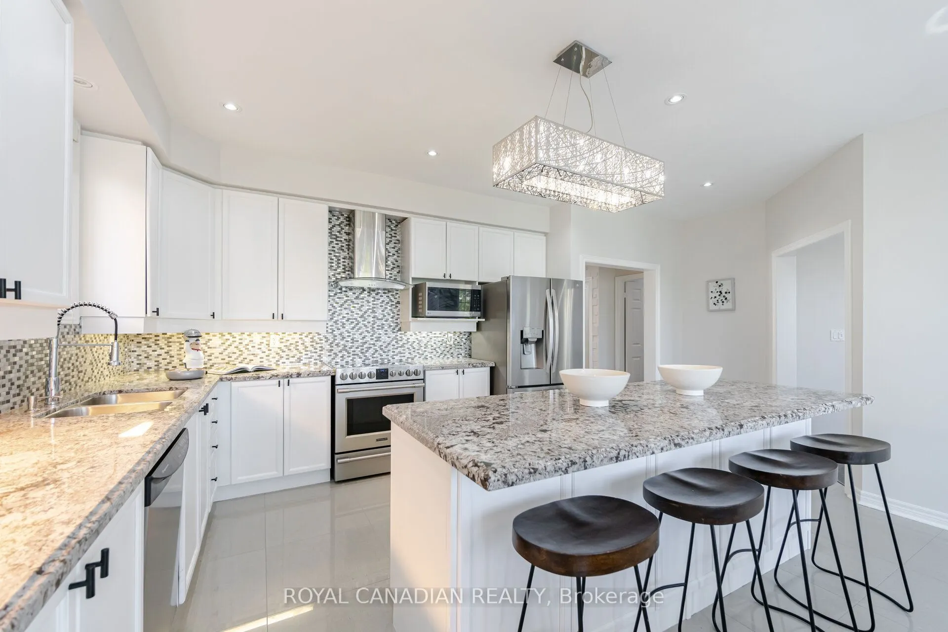 33 Rubysilver Drive
