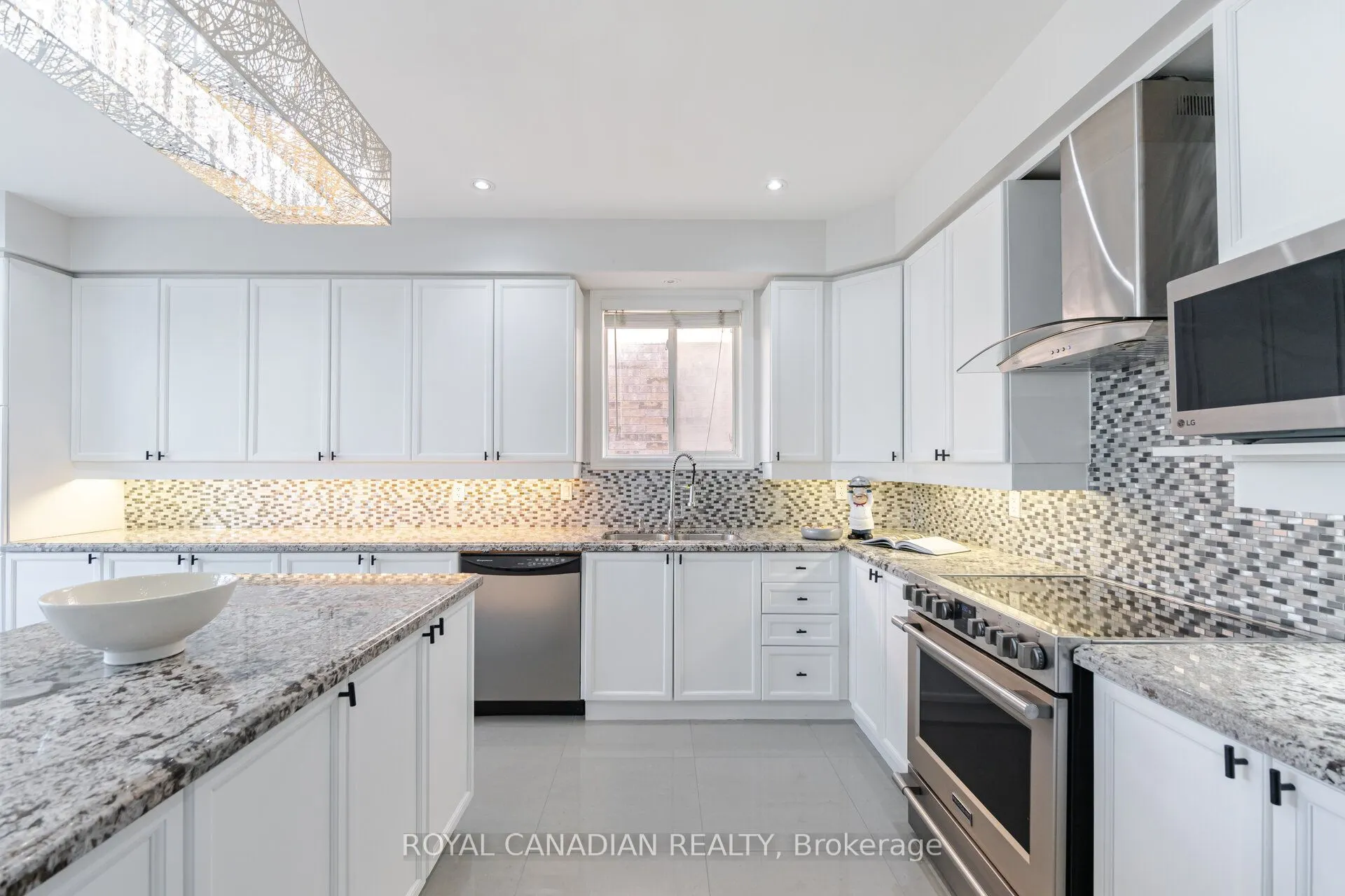33 Rubysilver Drive