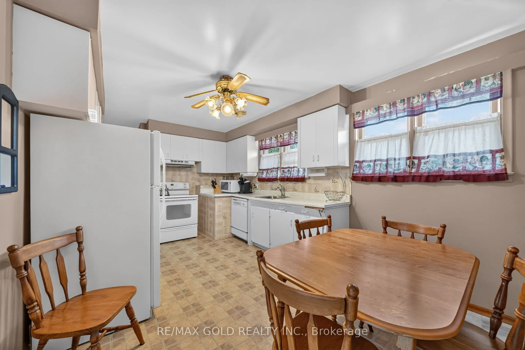 27 Alderbury Crescent