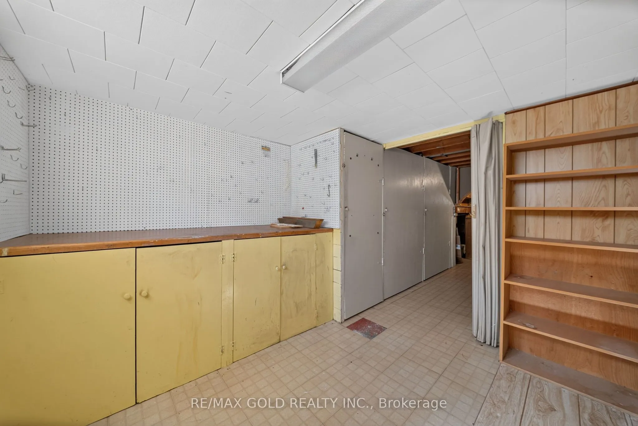 27 Alderbury Crescent