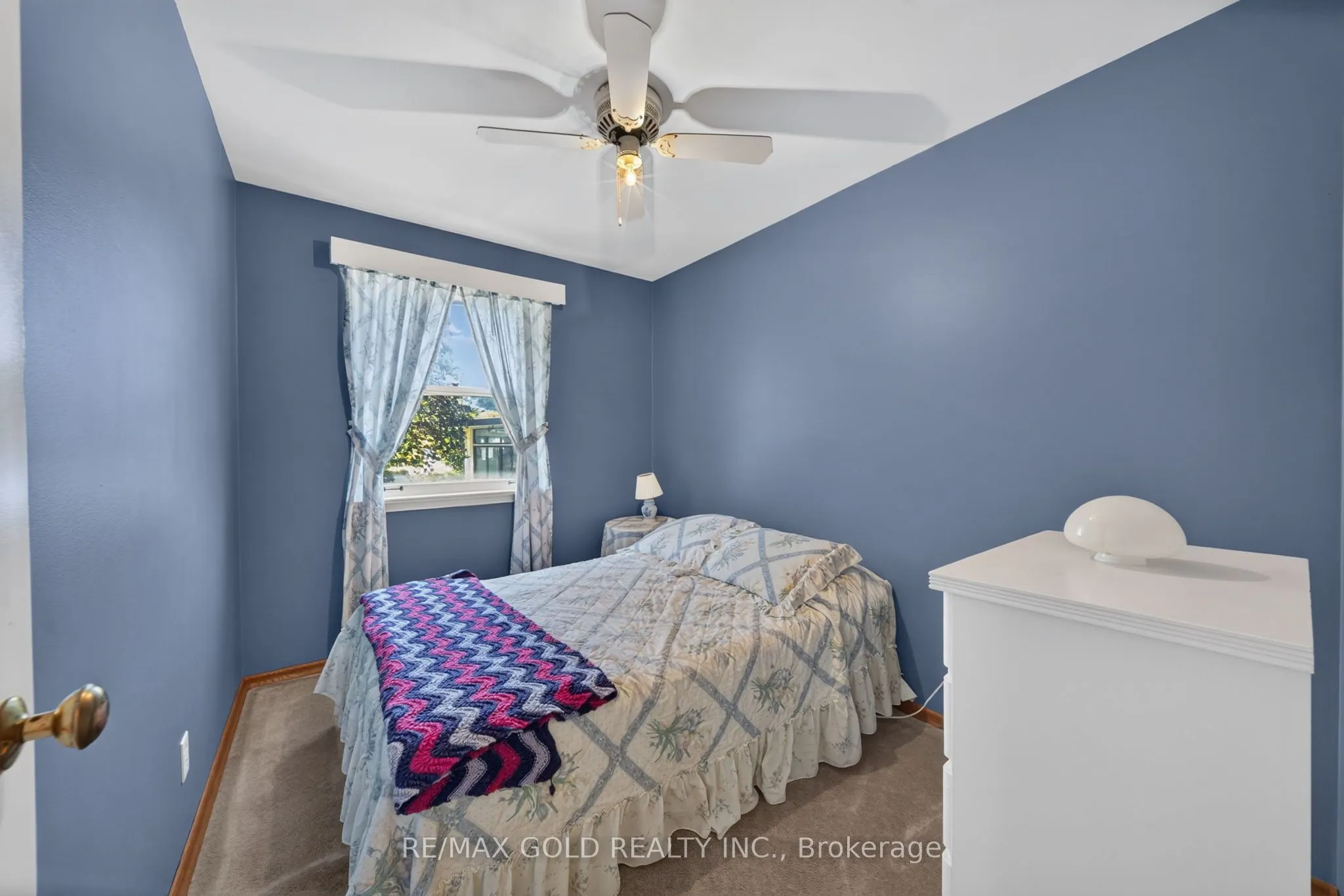 27 Alderbury Crescent