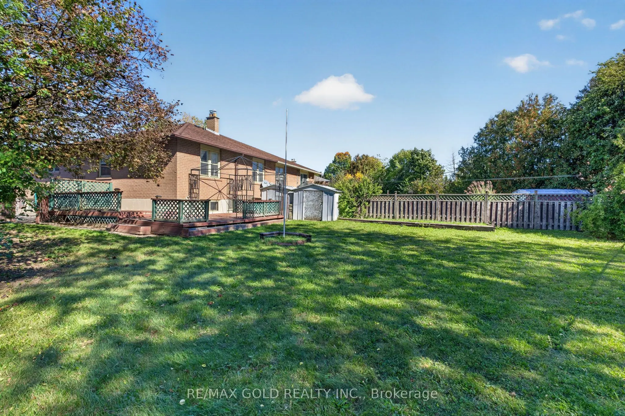 27 Alderbury Crescent