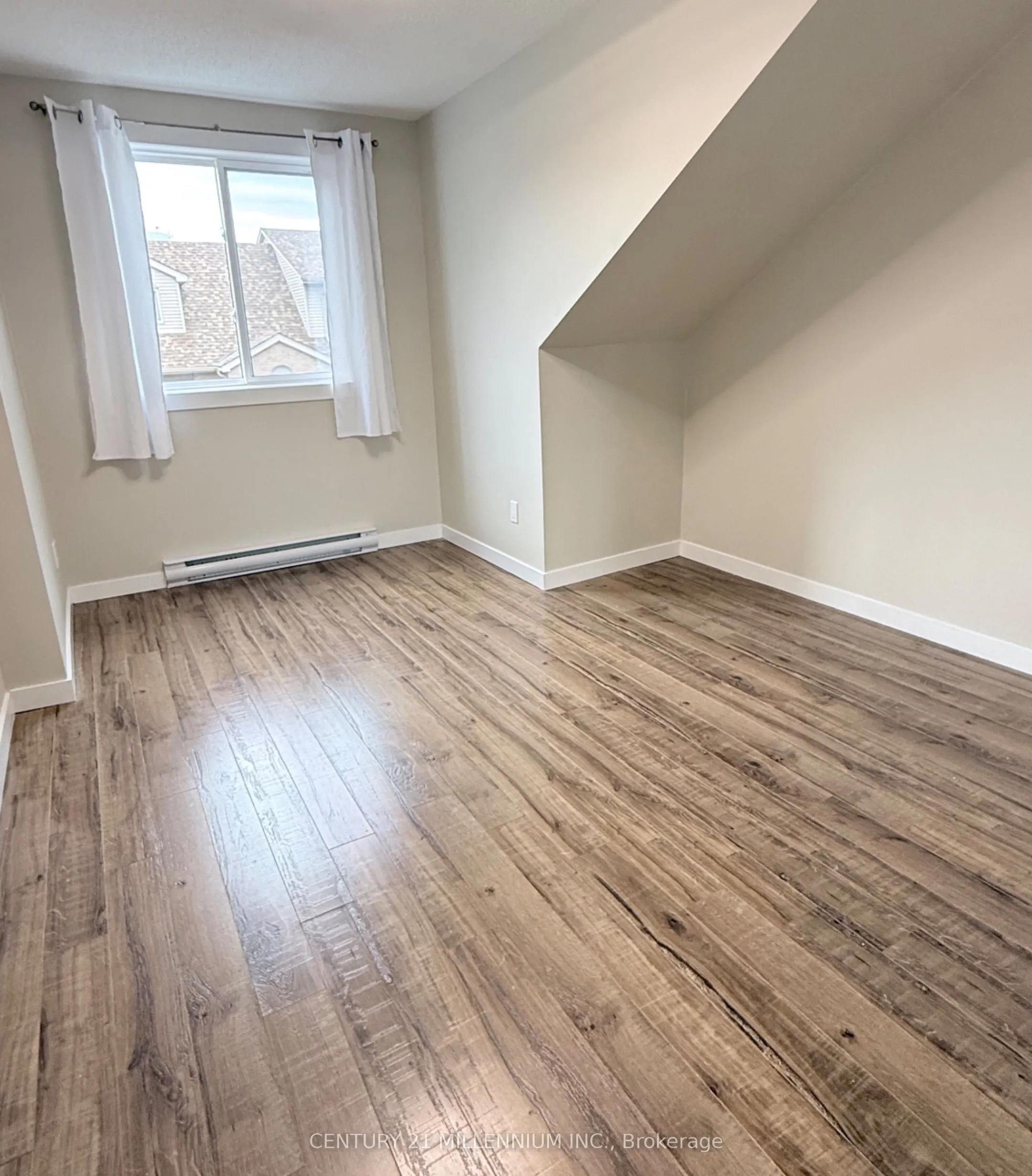 90 Lawrence Avenue #80