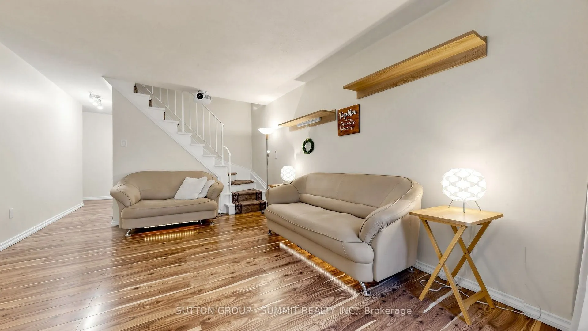 2095 ROCHE Court N #228