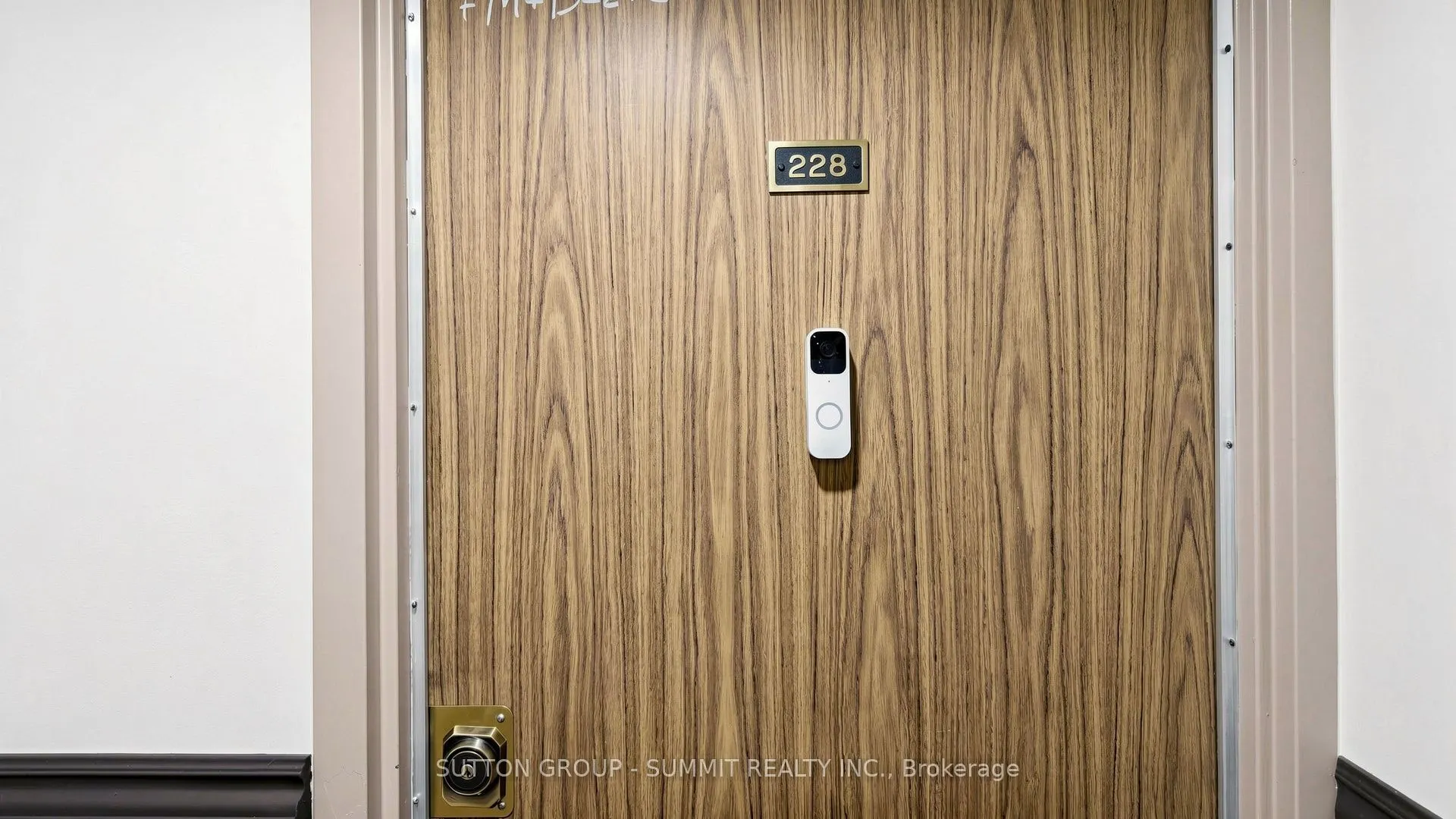 2095 ROCHE Court N #228